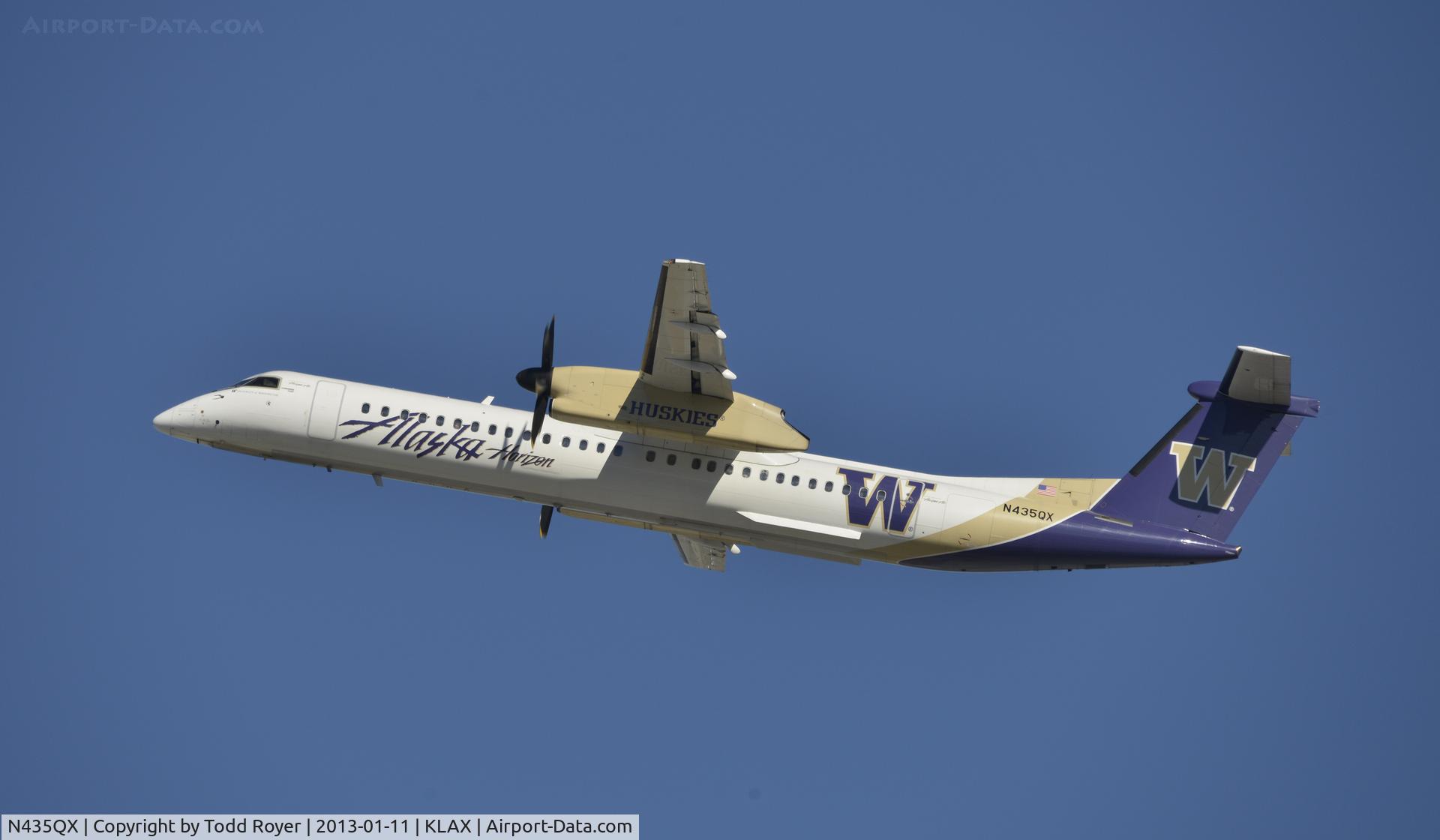 N435QX, 2008 Bombardier DHC-8-402 Dash 8 C/N 4232, Departing LAX