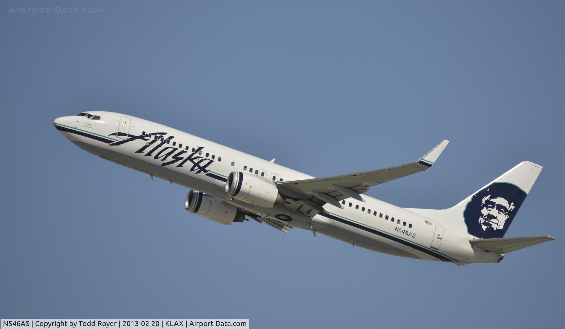 N546AS, 2005 Boeing 737-890 C/N 30022, Departing LAX