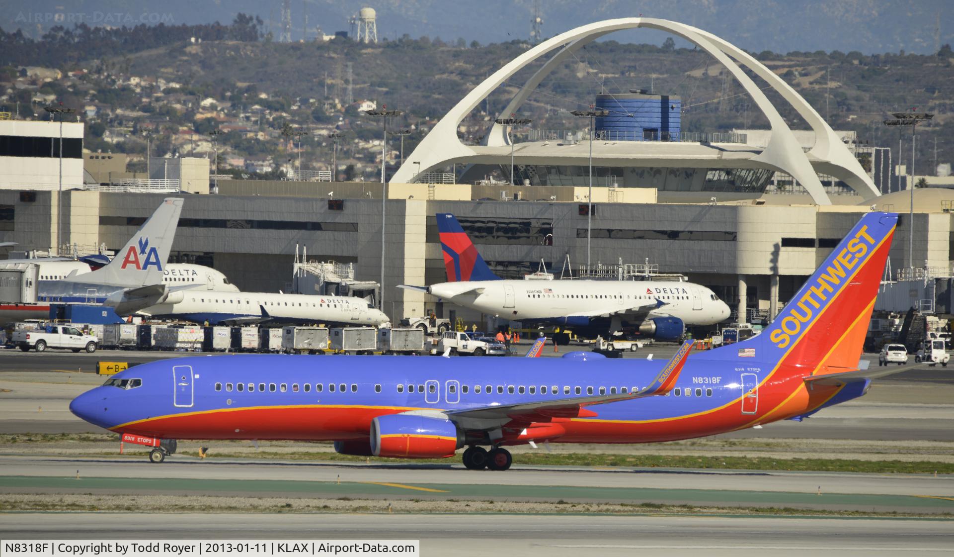 N8318F, 2012 Boeing 737-8H4 C/N 36685, Taxiing to gate