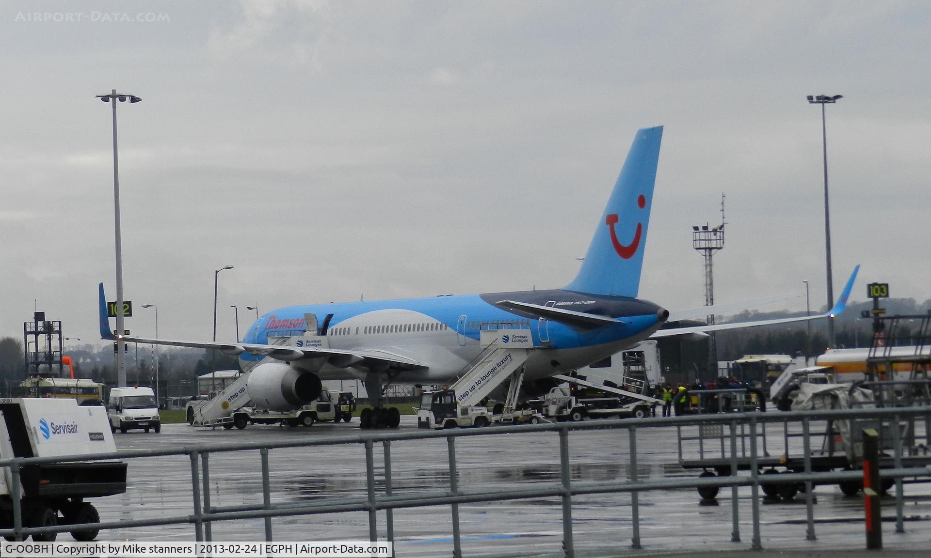 G-OOBH, 1999 Boeing 757-236 C/N 29944, Thomson B752