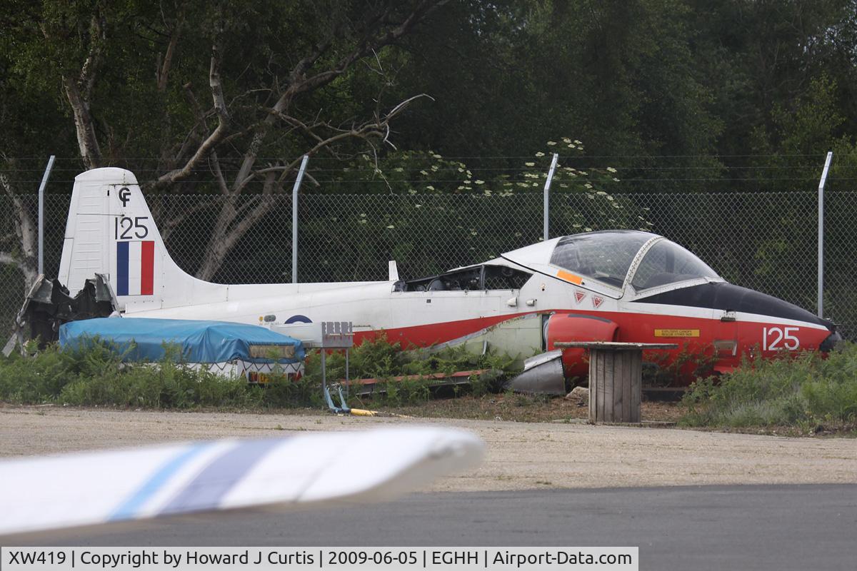 XW419, 1975 BAC 84 Jet Provost T.5A C/N EEP/JP/1041, Coded 125, still wearing the 'Church Fenton' CF logo on the tail.