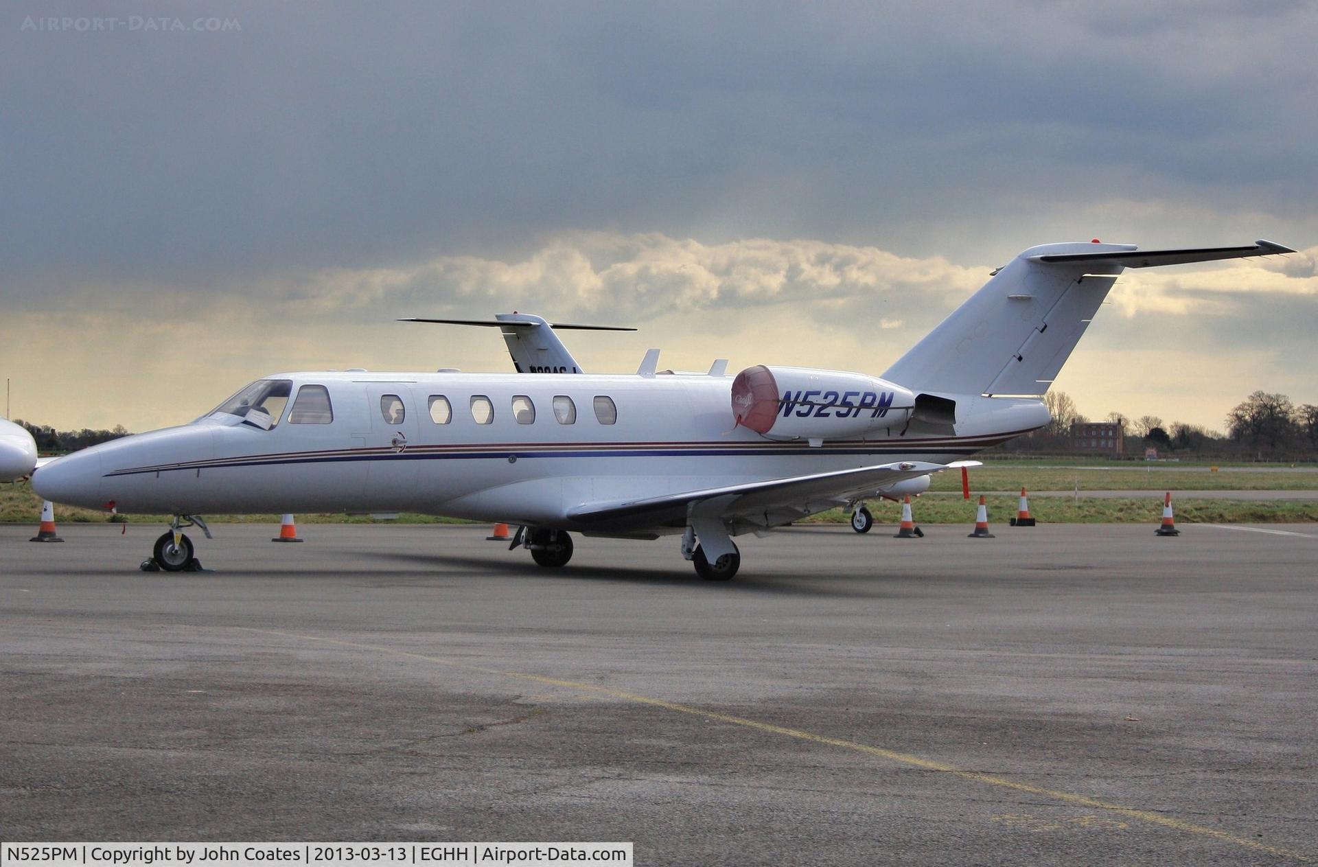 N525PM, 2002 Cessna 525A CitationJet CJ2 C/N 525A-0067, Parked at Sigs