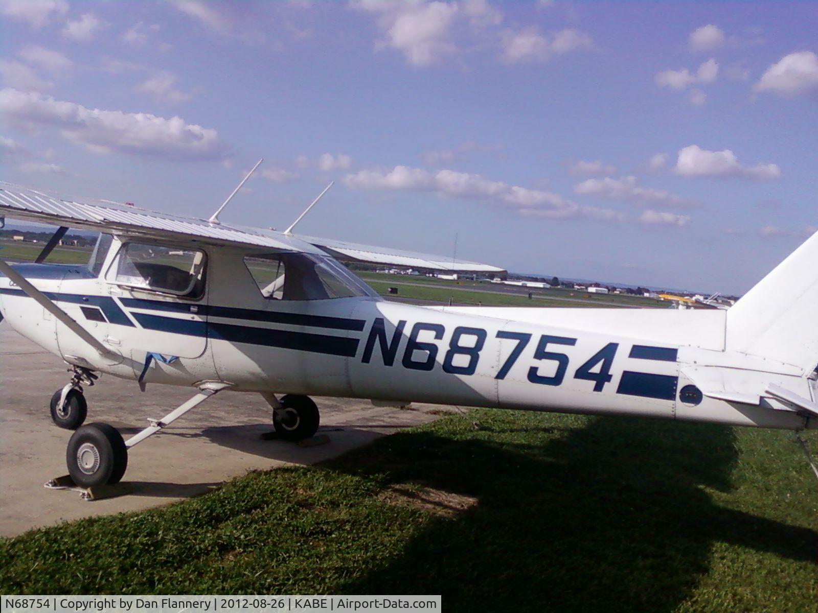 N68754, 1978 Cessna 152 C/N 15282358, N68754
2012