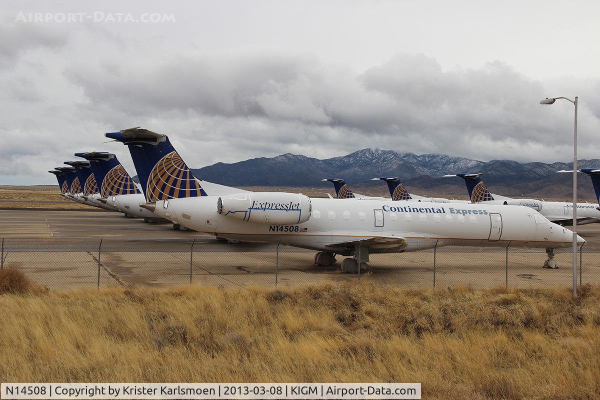N14508, 2000 Embraer ERJ-135ER (EMB-135ER) C/N 145220, And now parked here..