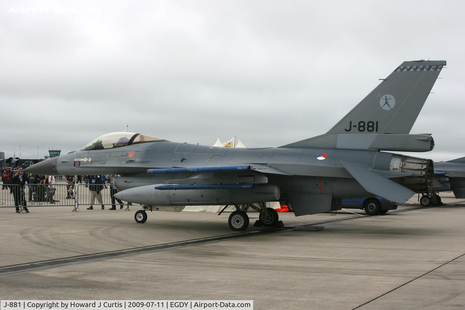 J-881, Fokker F-16AM Fighting Falcon C/N 6D-98, At the Air Day. 323 Sqn KLu.
