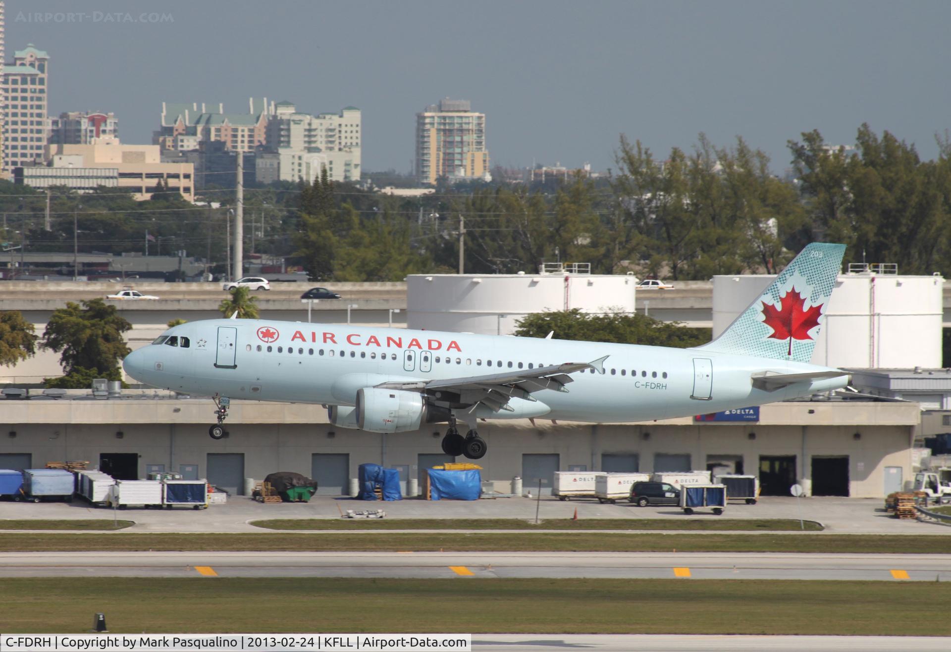 C-FDRH, 1989 Airbus A320-211 C/N 073, Airbus A320
