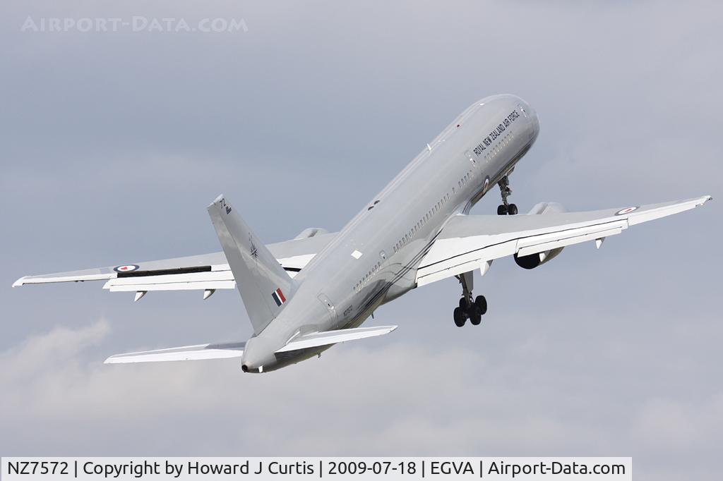 NZ7572, 1993 Boeing 757-2K2 C/N 26634, At RIAT 2009. RNZAF - superbly displayed.