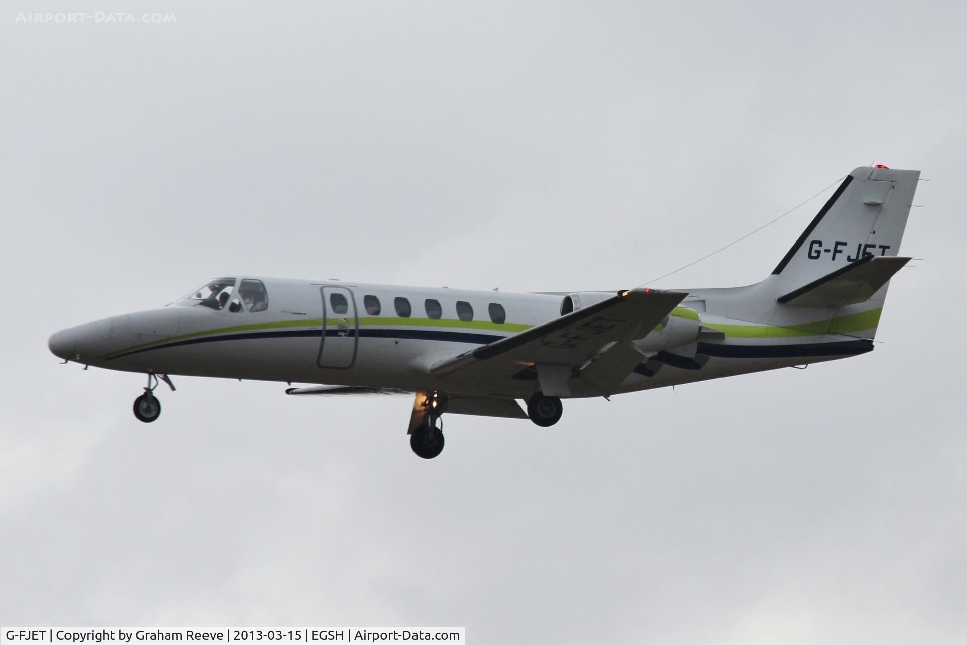 G-FJET, 1982 Cessna 550 Citation II C/N 550-0419, On finals to 27.