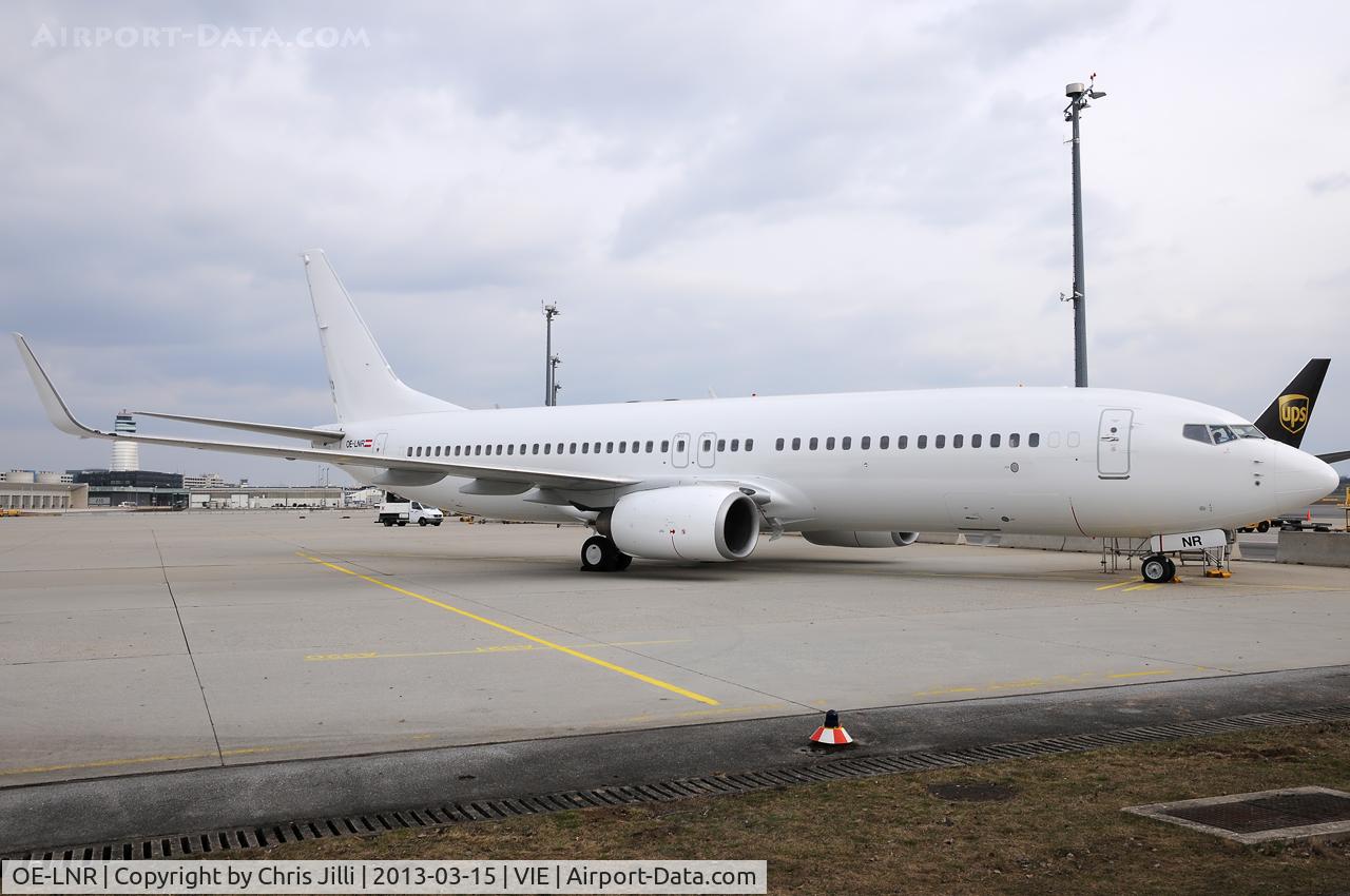 OE-LNR, 2005 Boeing 737-8Z9 C/N 33833, Travel Service