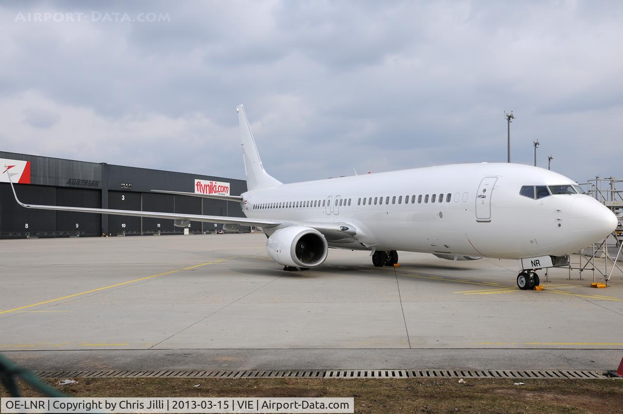 OE-LNR, 2005 Boeing 737-8Z9 C/N 33833, Travel Service