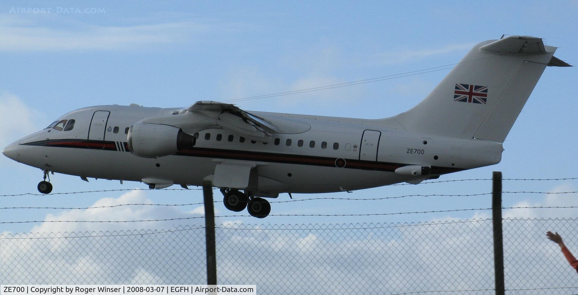 ZE700, 1984 British Aerospace BAe.146-100 CC.2 C/N E1021, Operated by 32 (The Royal) Squadron RAF. Departing with Royal Party on board.