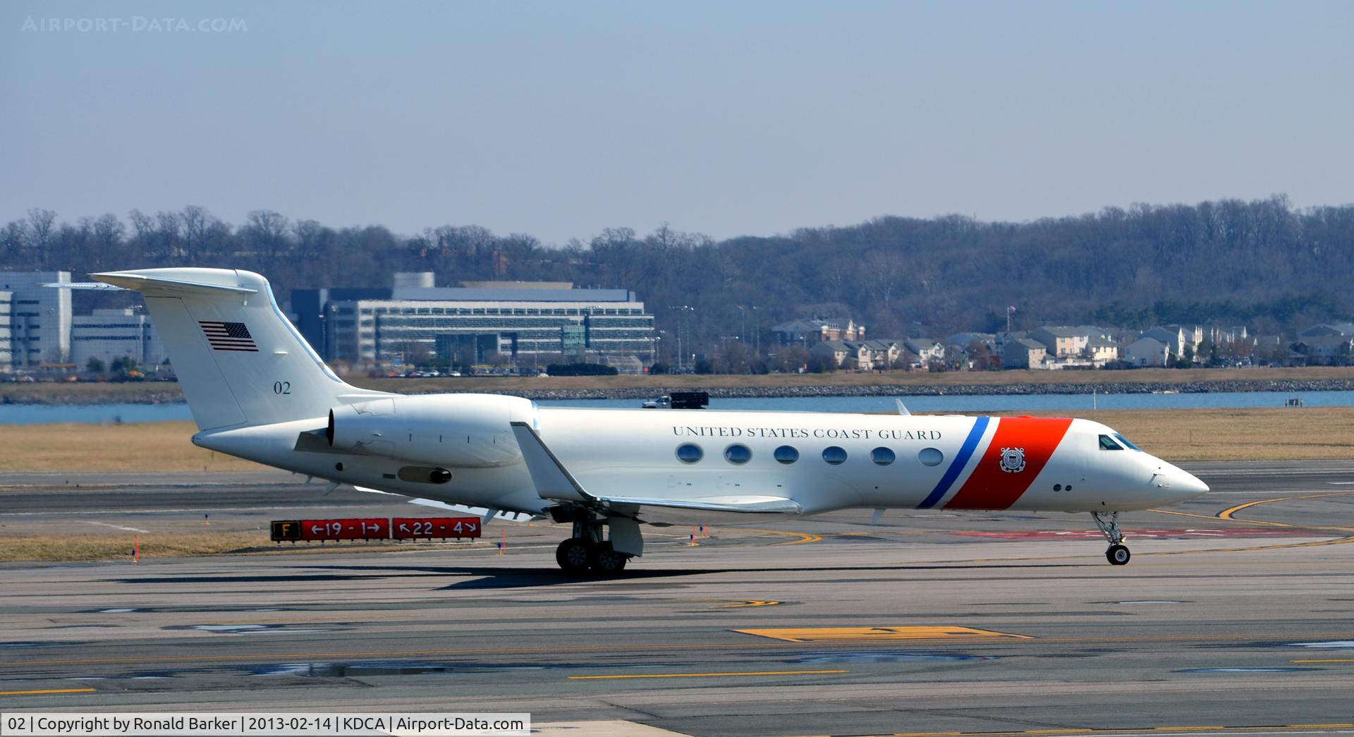 02, Gulfstream Aerospace C-37A (Gulfstream V) C/N 638, Taxi