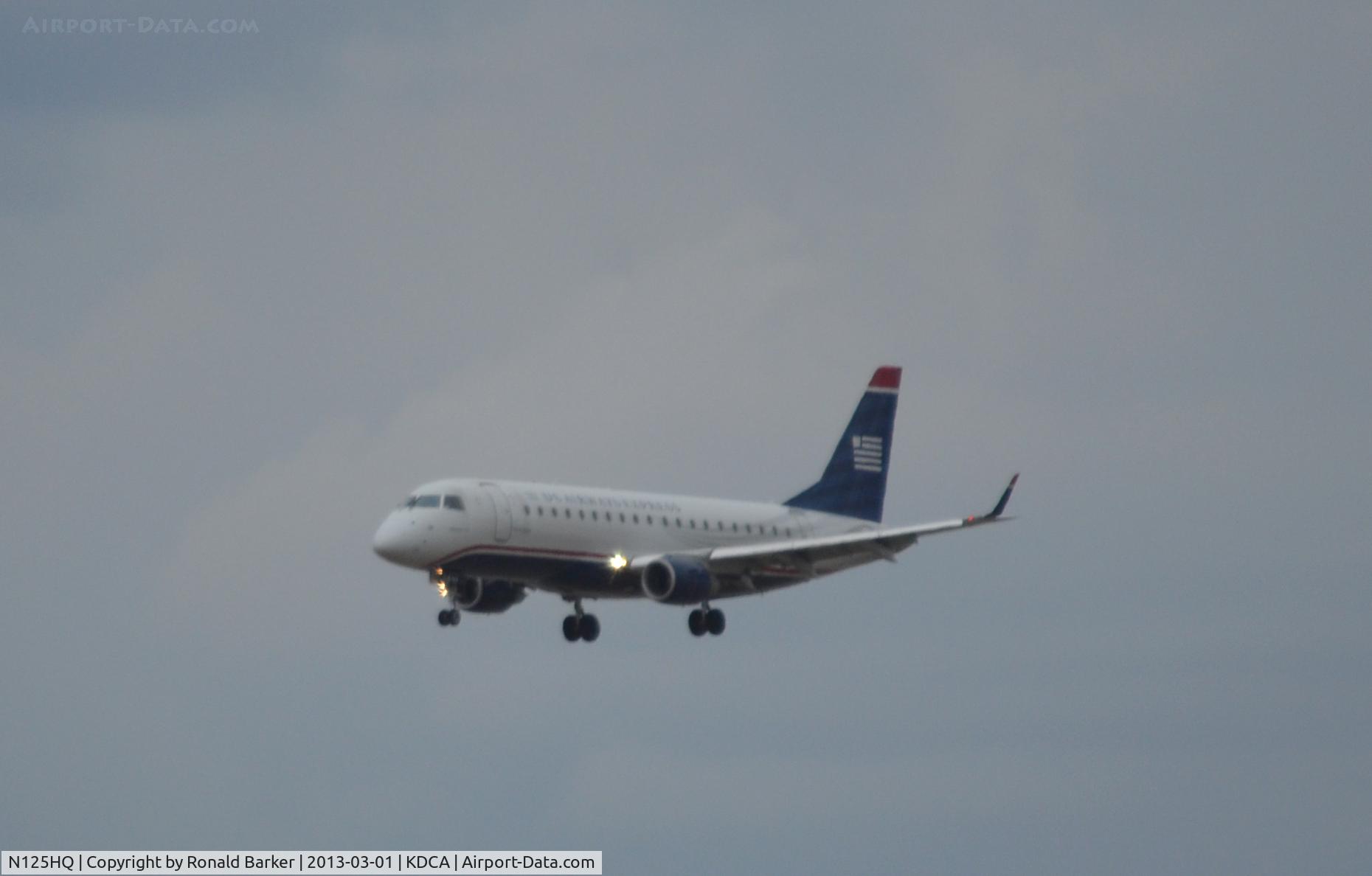 N125HQ, 2007 Embraer 175LR (ERJ-170-200LR) C/N 17000202, Approach for landing