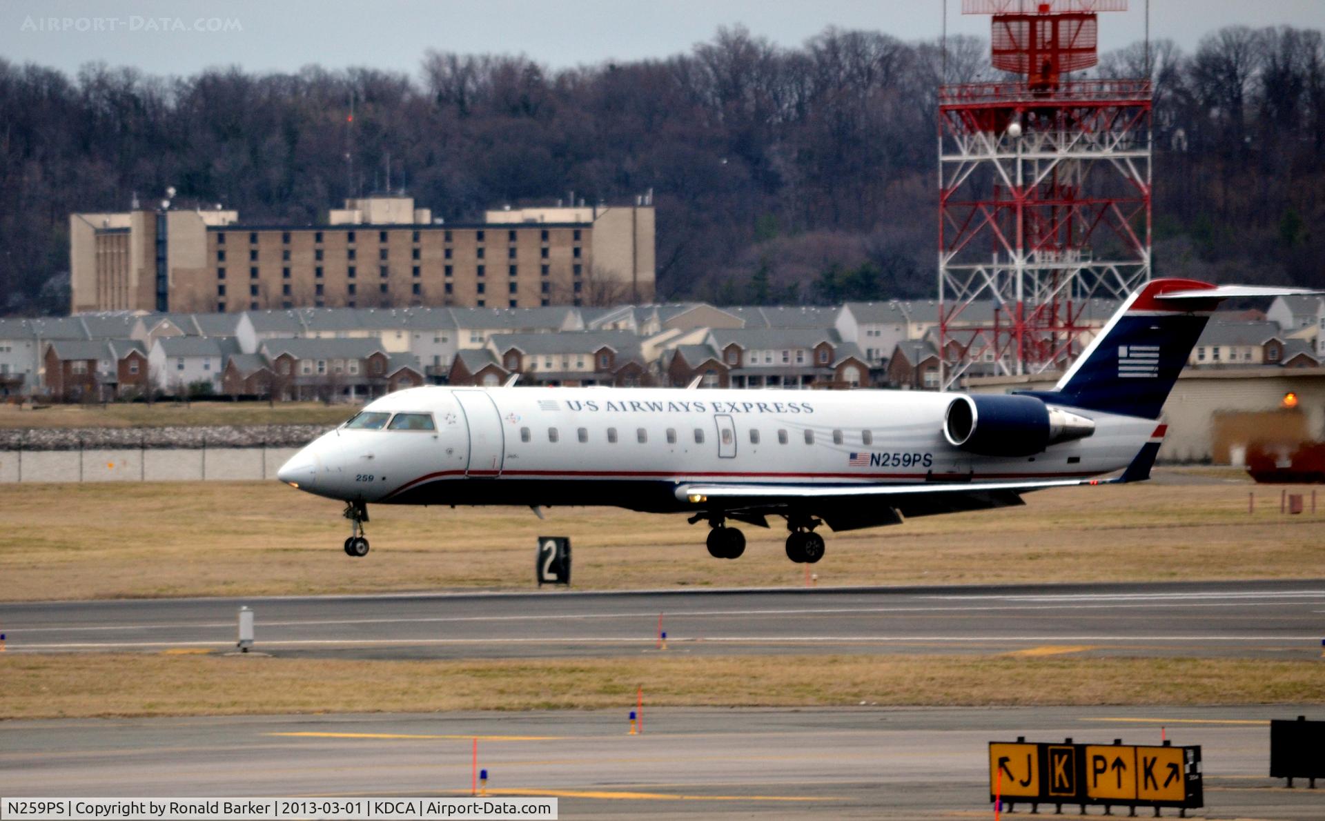 N259PS, 2004 Bombardier CRJ-200ER (CL-600-2B19) C/N 7945, Momments to Land DCA
