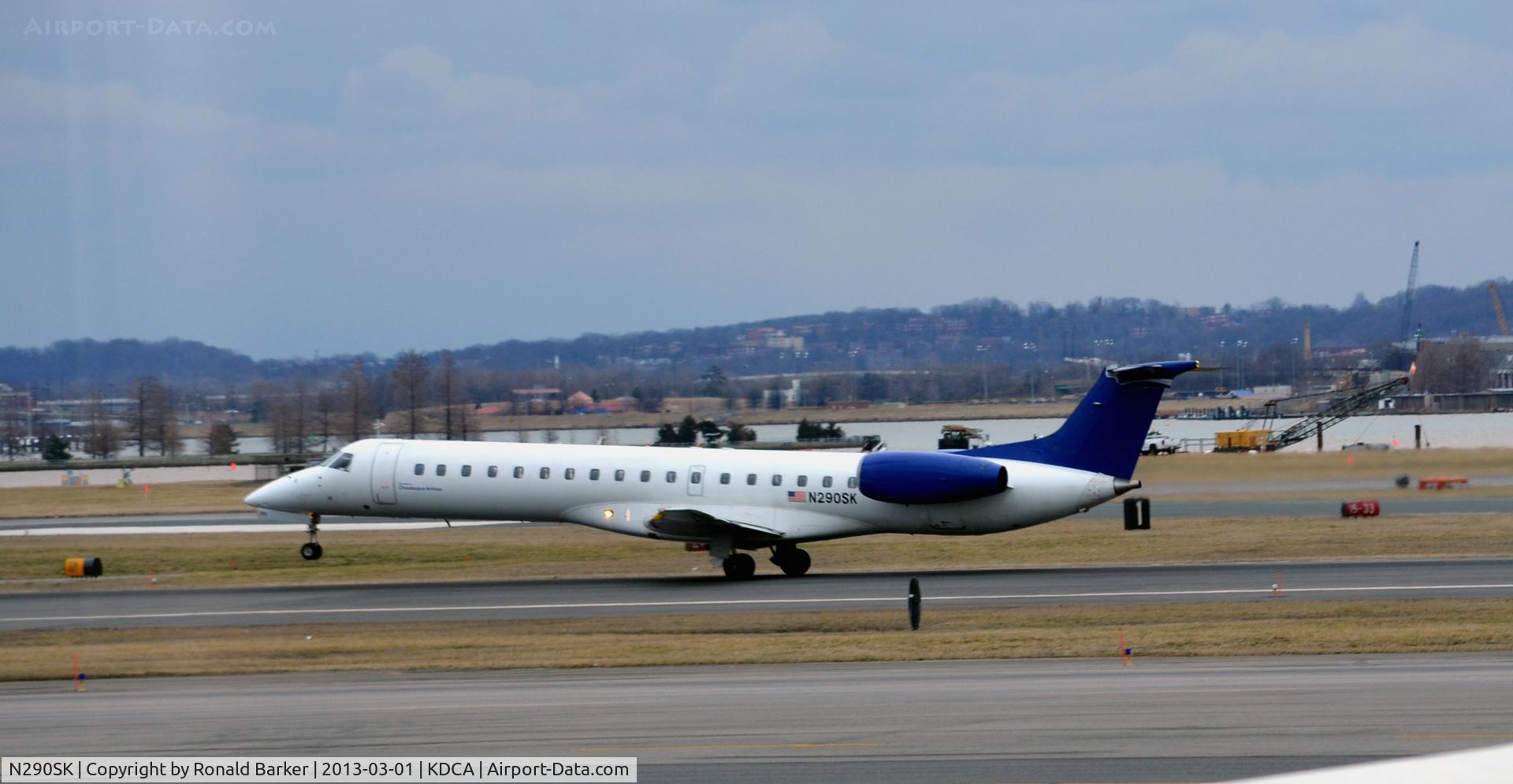 N290SK, 2001 Embraer ERJ-145LR (EMB-145LR) C/N 145474, Nose wheel liftoff  DCA