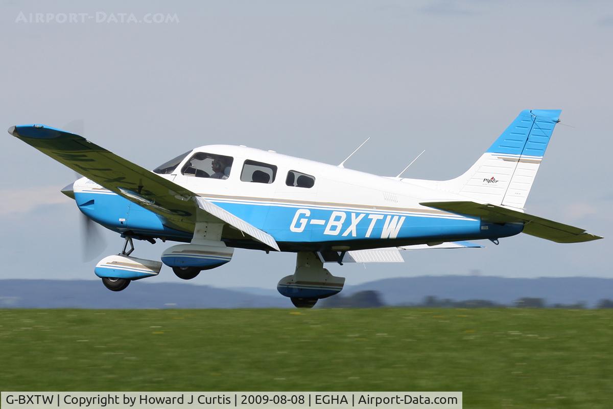 G-BXTW, 1998 Piper PA-28-181 Cherokee Archer III C/N 2843137, Privately owned.