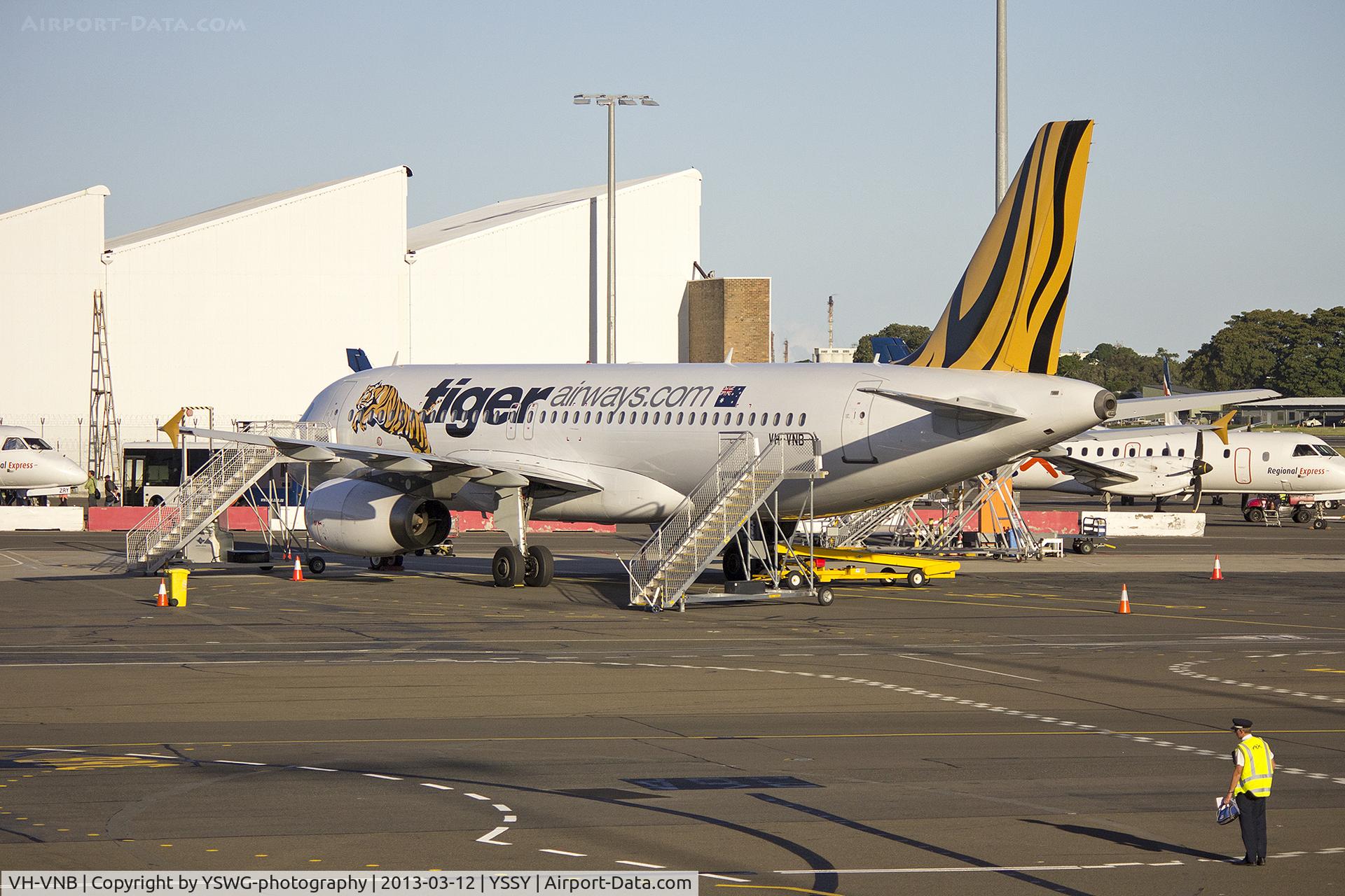 VH-VNB, 2006 Airbus A320-232 C/N 2906, Tiger Airways Australia (VH-VNB) Airbus A320-232 at Sydney Airport.