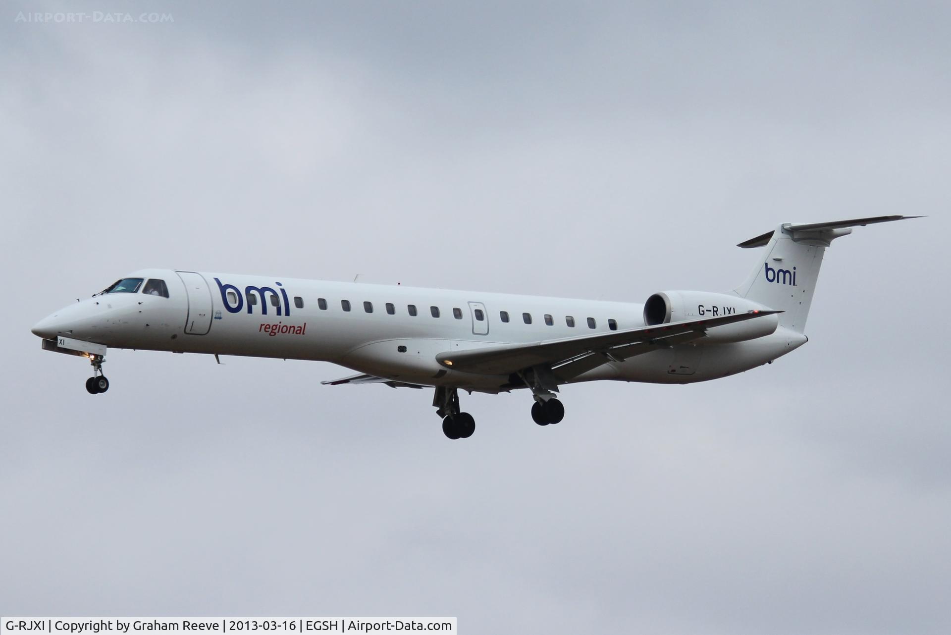 G-RJXI, 2001 Embraer EMB-145EP (ERJ-145EP) C/N 145454, About to touch down and in a new colour scheme.