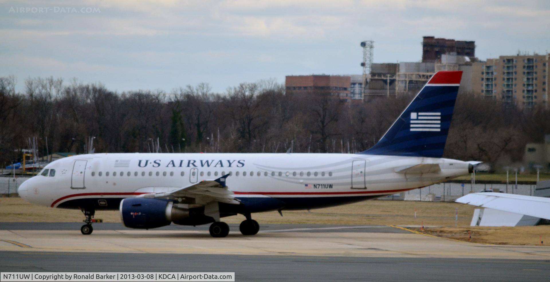 N711UW, 1999 Airbus A319-112 C/N 1033, DCA VA