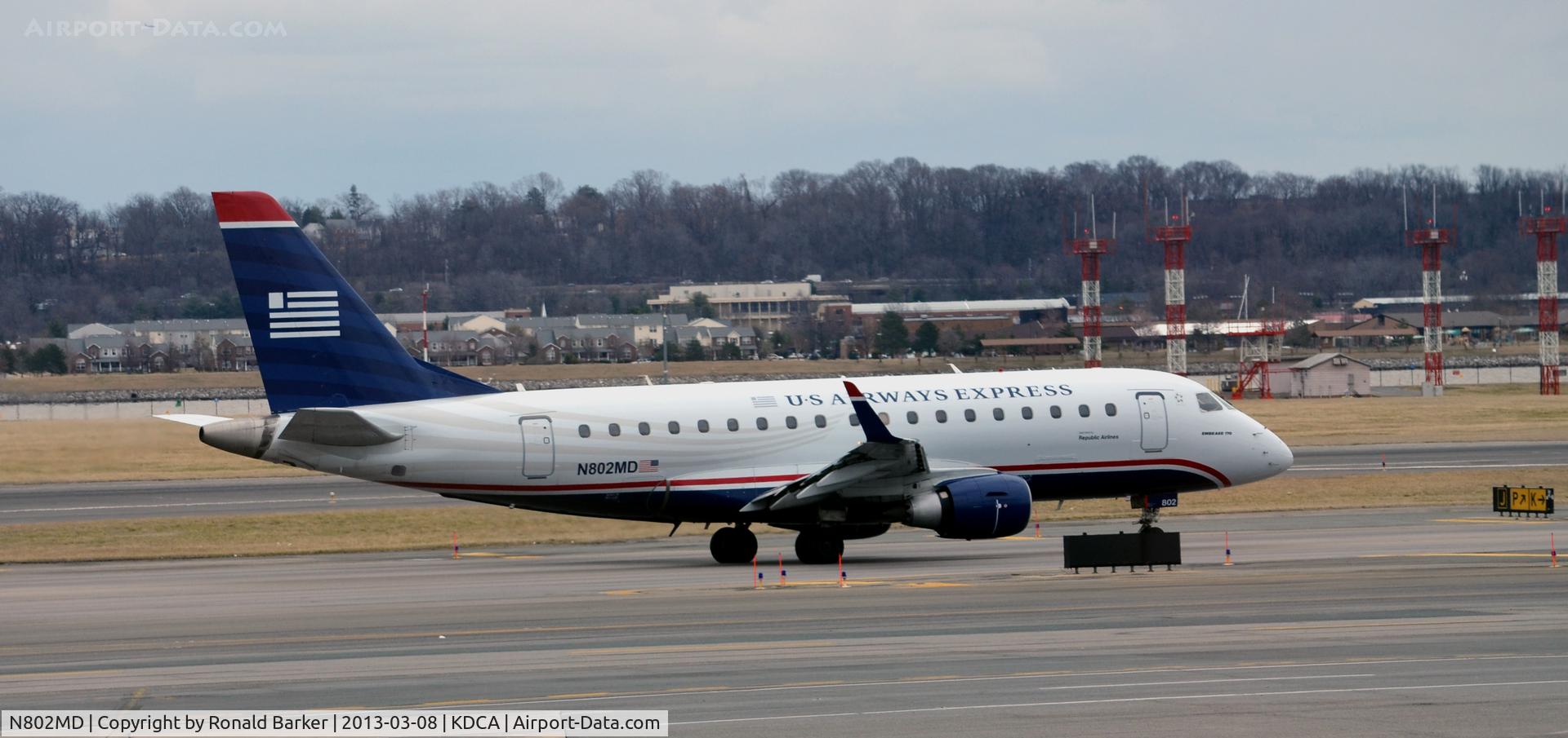 N802MD, 2004 Embraer 170SU (ERJ-170-100SU) C/N 17000013, Taxi DCA