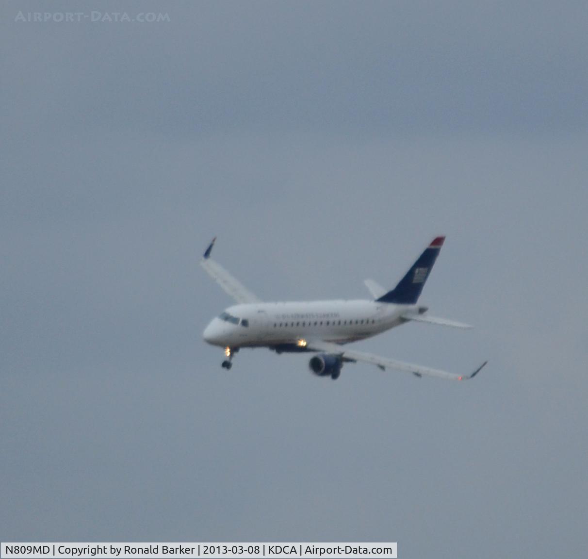 N809MD, 2004 Embraer 170SU (ERJ-170-100SU) C/N 17000022, Approach to DCA
