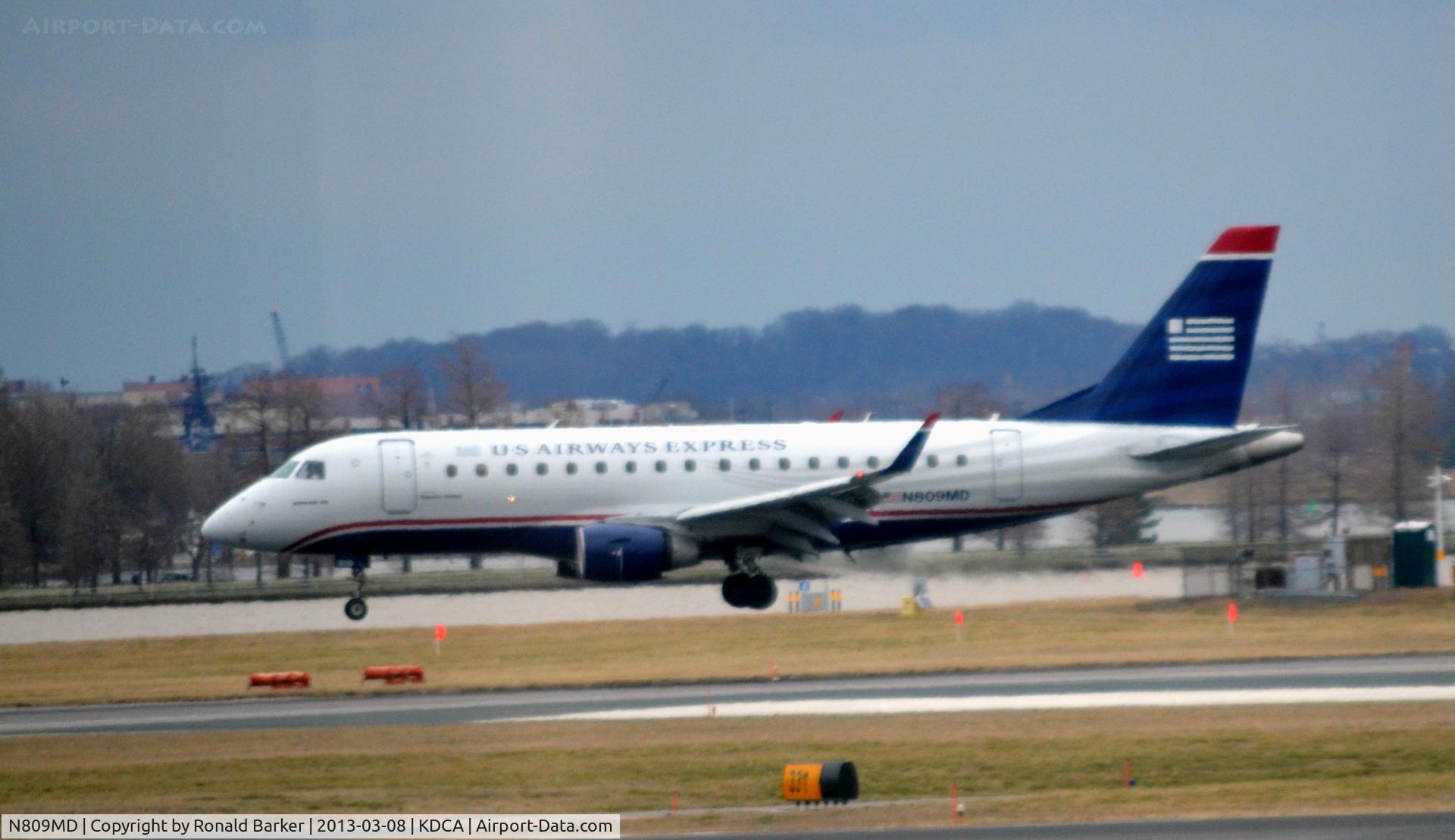 N809MD, 2004 Embraer 170SU (ERJ-170-100SU) C/N 17000022, Landing DCA