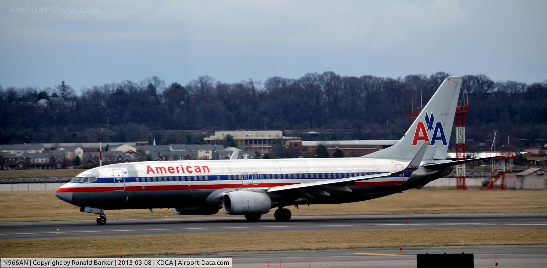 N966AN, 2001 Boeing 737-823 C/N 30094, Takeoff DCA