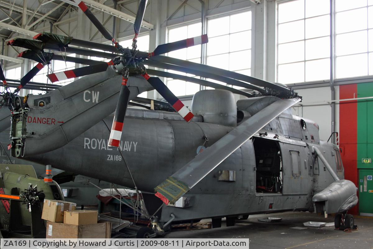 ZA169, 1982 Westland Sea King HAS.6 C/N WA902, At the Air Engineering & Survival School, Gosport, Hampshire. Coded 515-CW.