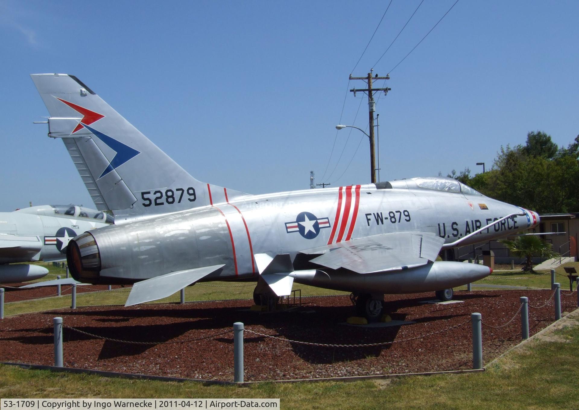53-1709, North American F-100C C/N 214-1, North American F-100C Super Sabre (displayed as F-100D 55-2879) at the Castle Air Museum, Atwater CA