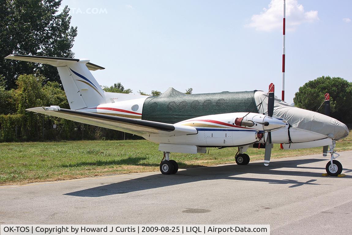 OK-TOS, 2003 Raytheon B200 King Air C/N BB-1825, Aerotaxi General Aviation.