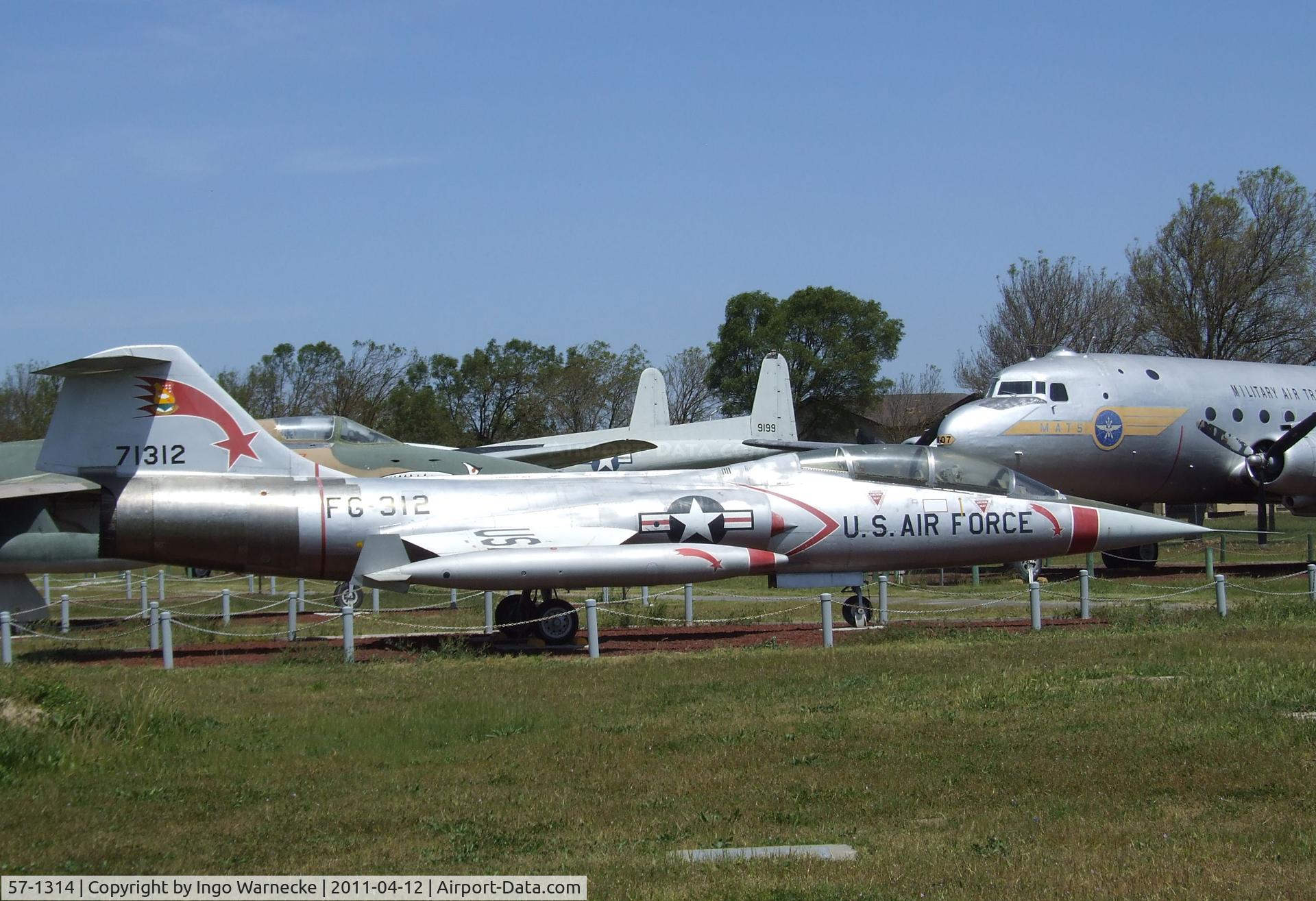 57-1314, 1957 Lockheed F-104D Starfighter C/N 483-5026, Lockheed F-104D Starfighter at the Castle Air Museum, Atwater CA