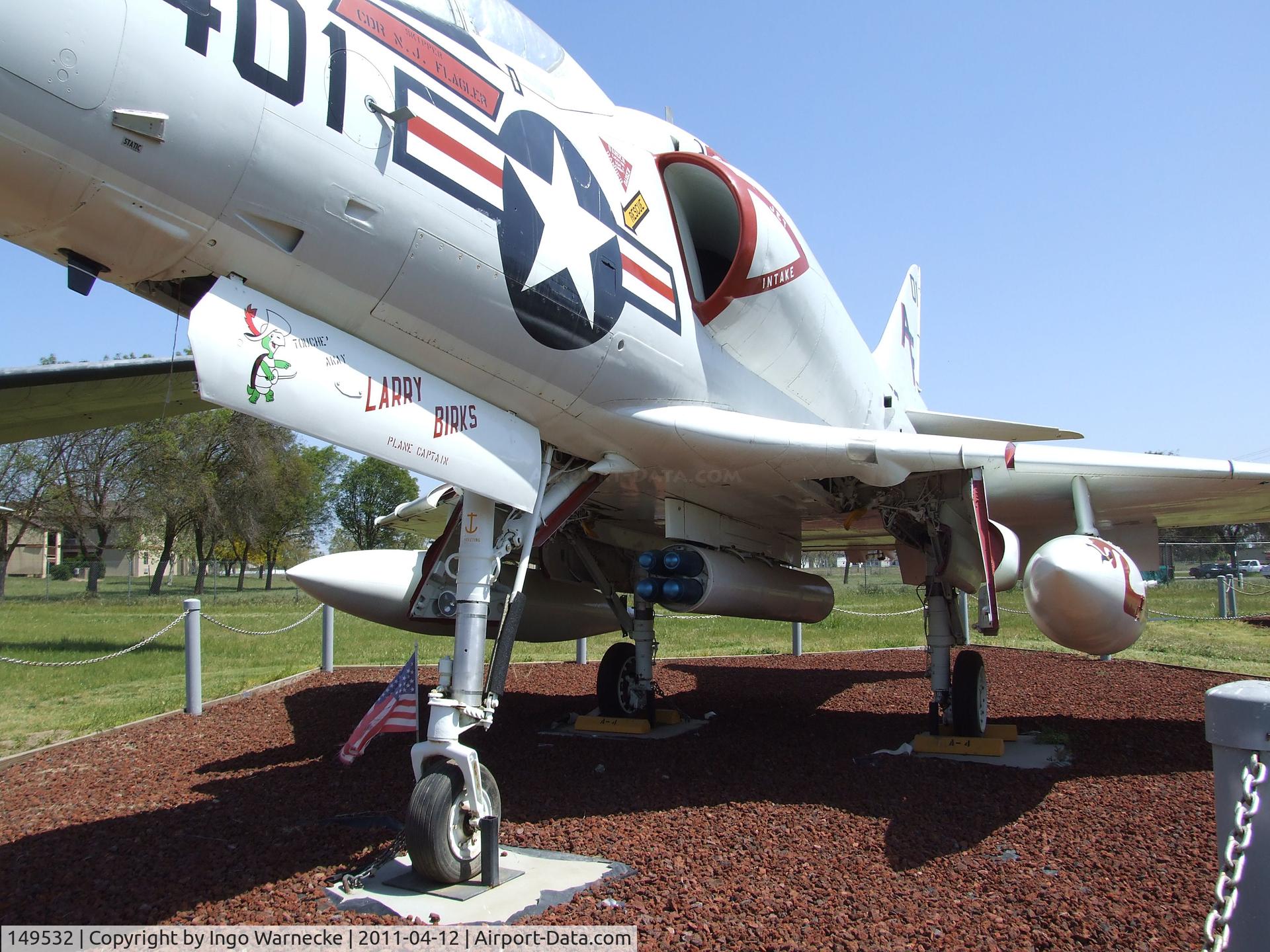 149532, Douglas A-4L Skyhawk C/N 12857, Douglas A-4L Skyhawk at the Castle Air Museum, Atwater CA
