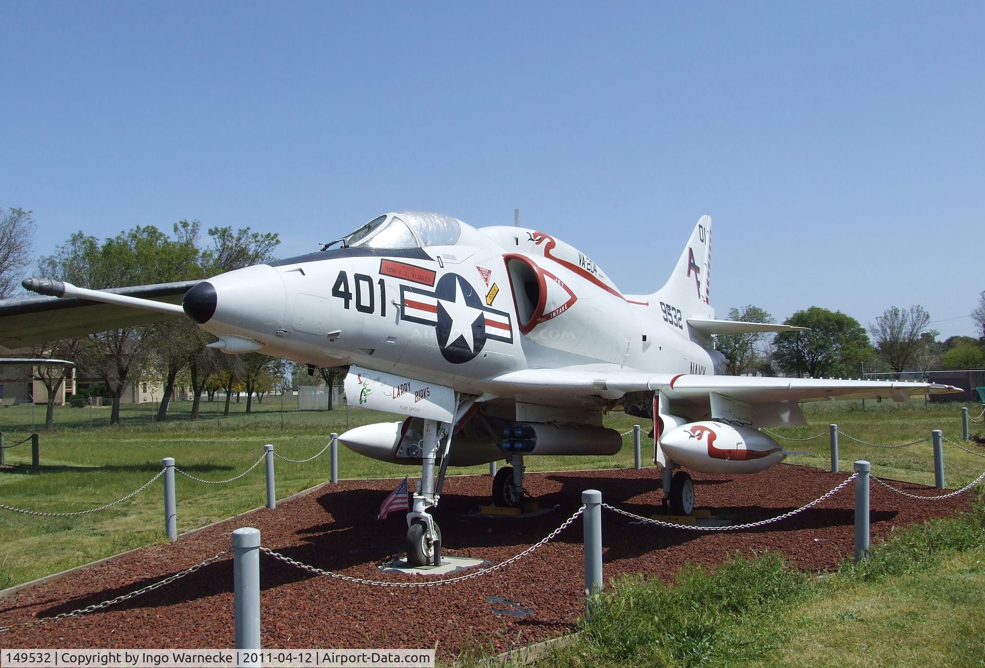 149532, Douglas A-4L Skyhawk C/N 12857, Douglas A-4L Skyhawk at the Castle Air Museum, Atwater CA