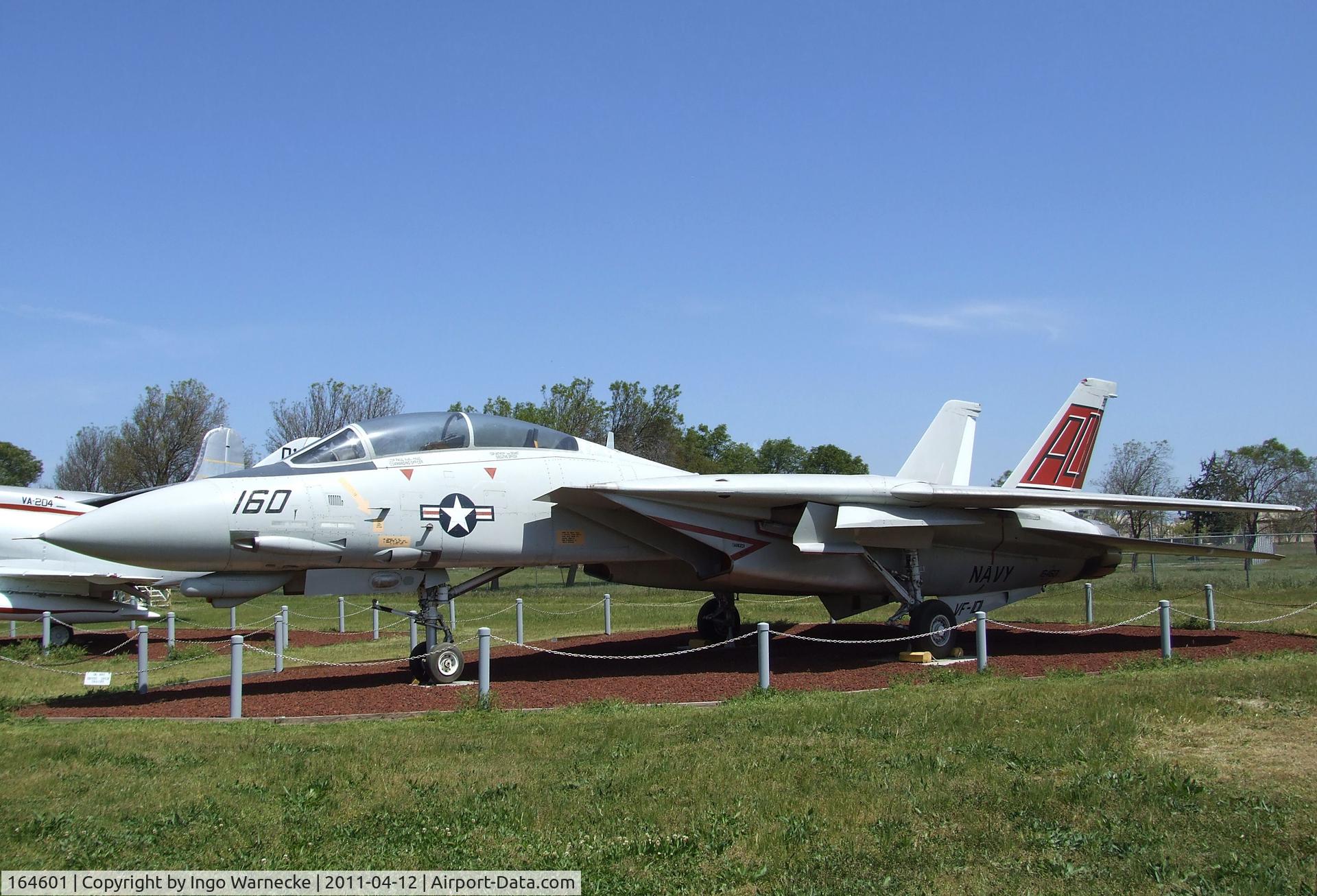 164601, Grumman F-14D Tomcat C/N 629, Grumman F-14D Tomcat at the Castle Air Museum, Atwater CA