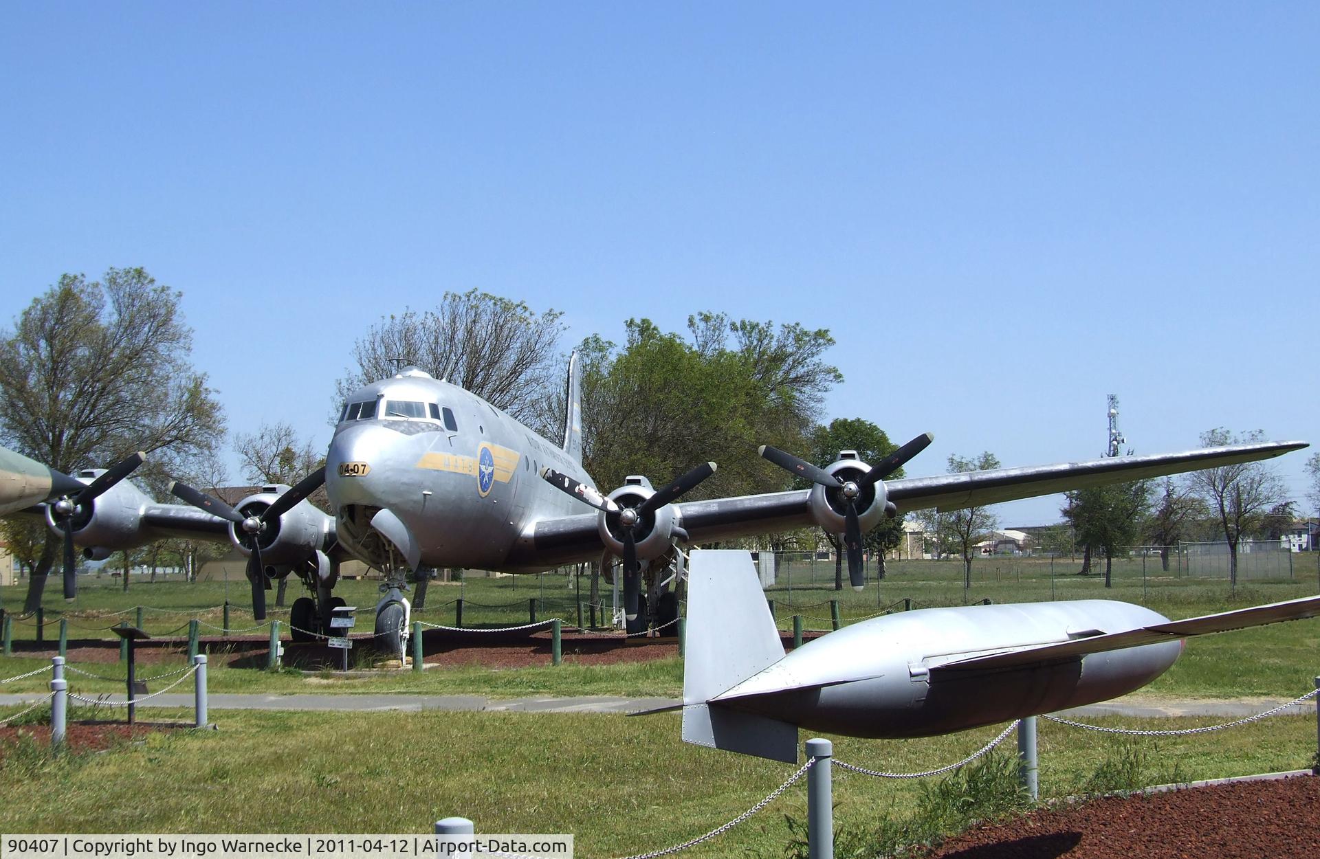 90407, Douglas C-54E Skymaster (DC-4) C/N 27359/DO305, Douglas R5D-4 (C-54E) Skymaster at the Castle Air Museum, Atwater CA