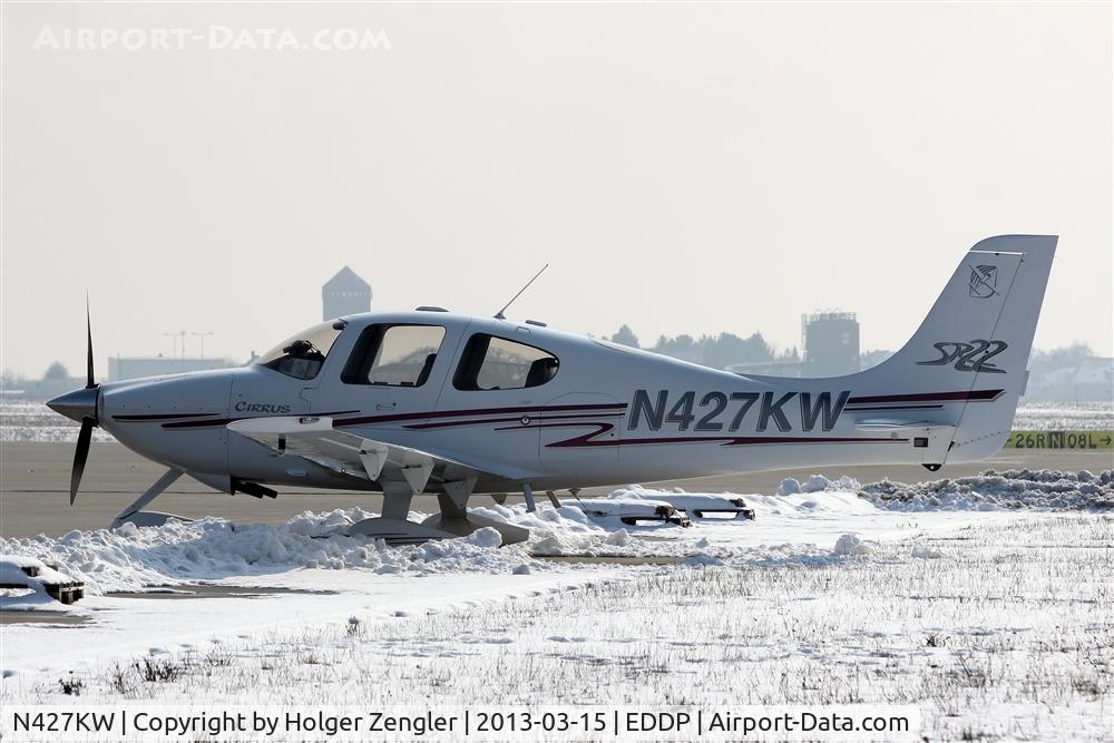 N427KW, 2002 Cirrus SR22 C/N 0376, White aircraft on white ground on GAT....