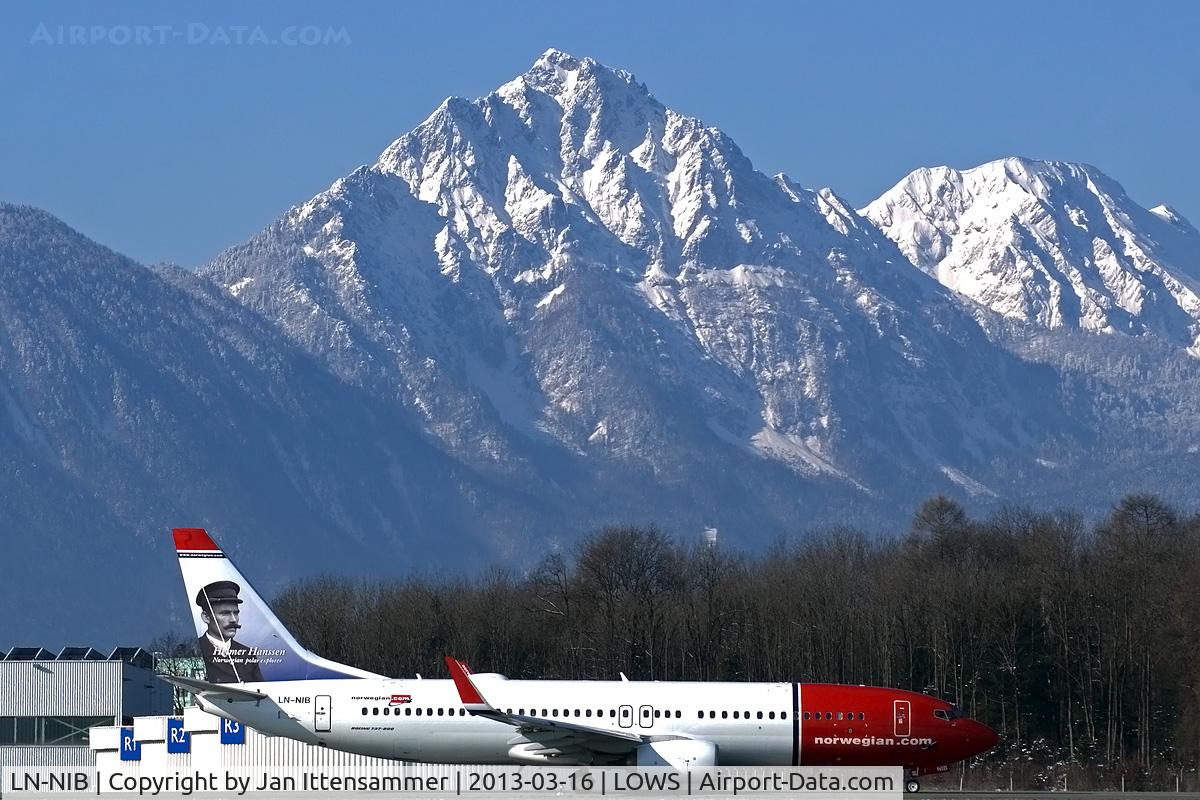 LN-NIB, 2011 Boeing 737-86J C/N 36879, ln-nib @ lows