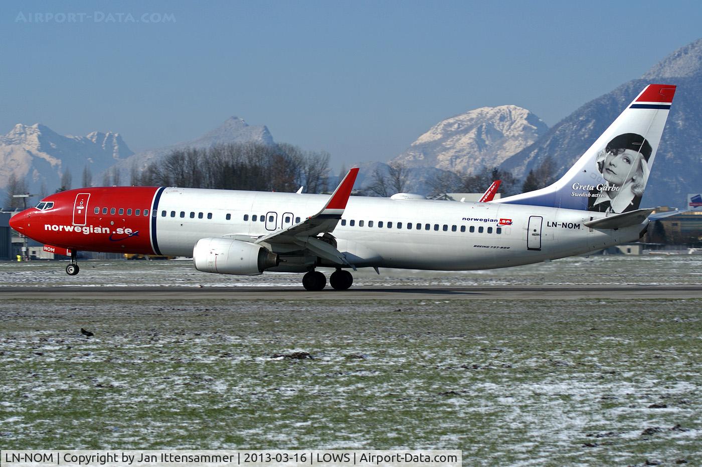 LN-NOM, 2001 Boeing 737-86N C/N 28642, ln-nom @ lows