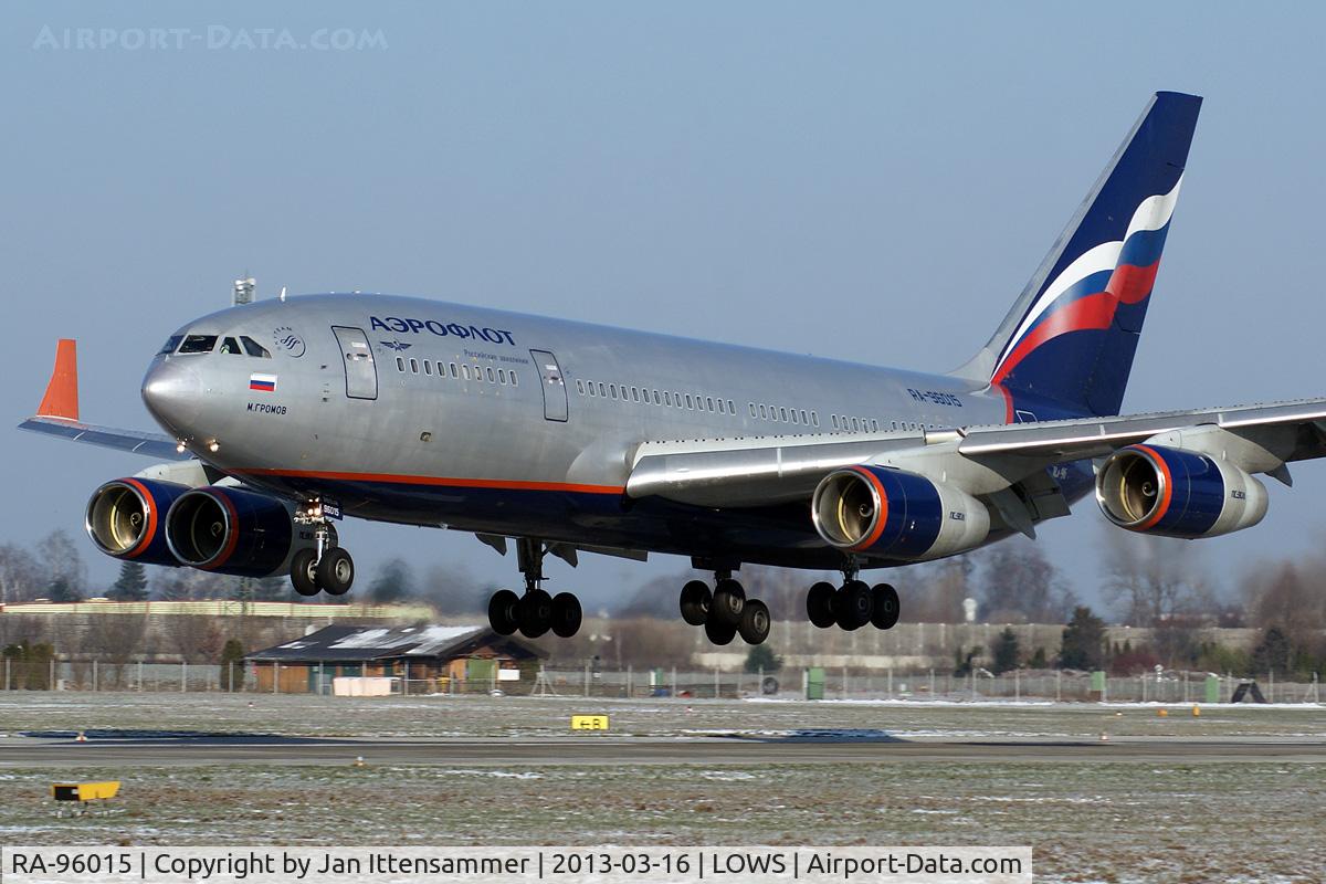 RA-96015, 1995 Ilyushin Il-96-300 C/N 74393201012, ra-96015 @ lows