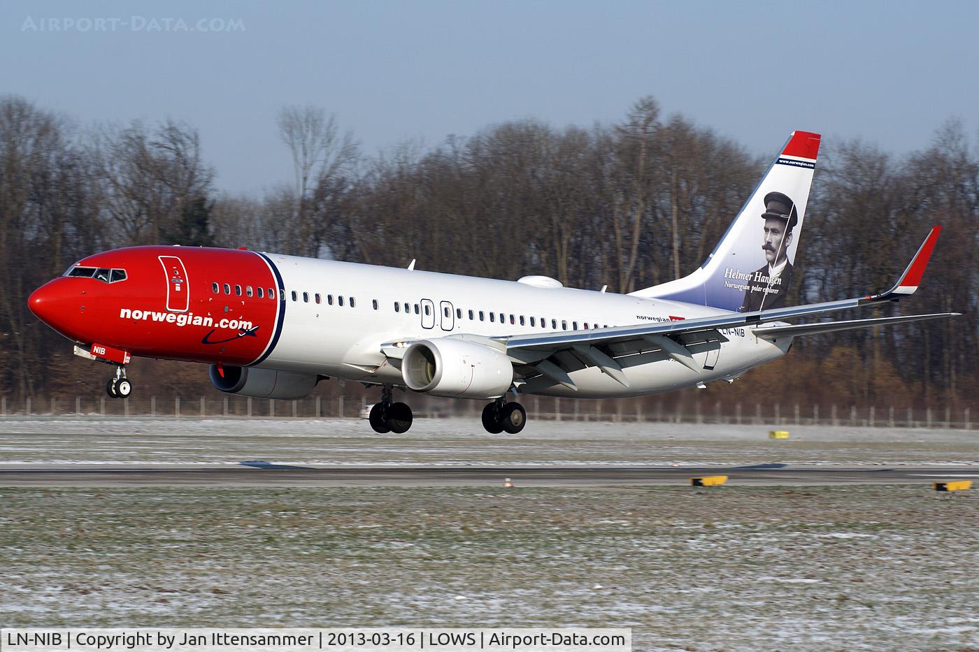 LN-NIB, 2011 Boeing 737-86J C/N 36879, ln-nib @ lows