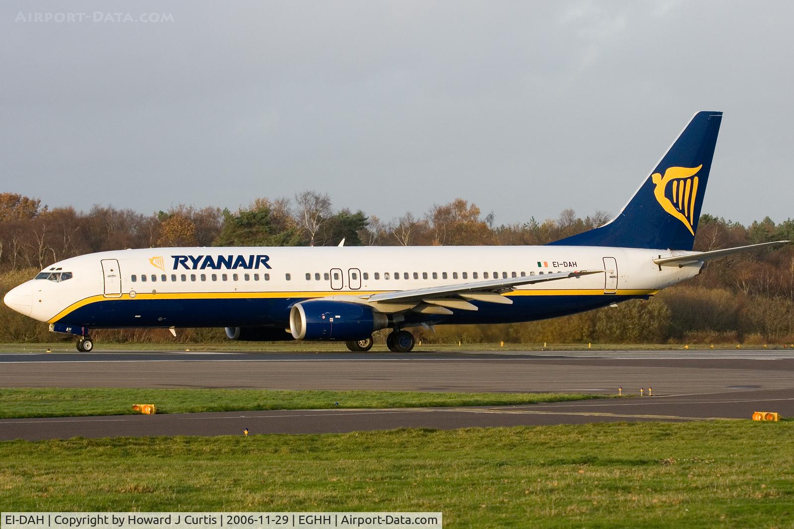 EI-DAH, 2003 Boeing 737-8AS C/N 33546, Ryanair, old colours, no winglets.