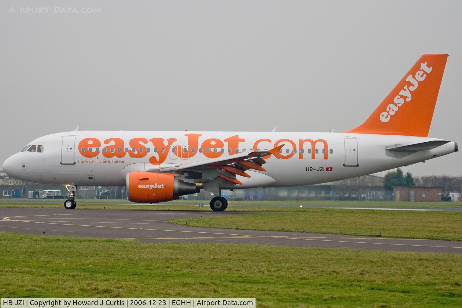 HB-JZI, 2004 Airbus A319-111 C/N 2245, easyJet Switzerland, taxiing in.