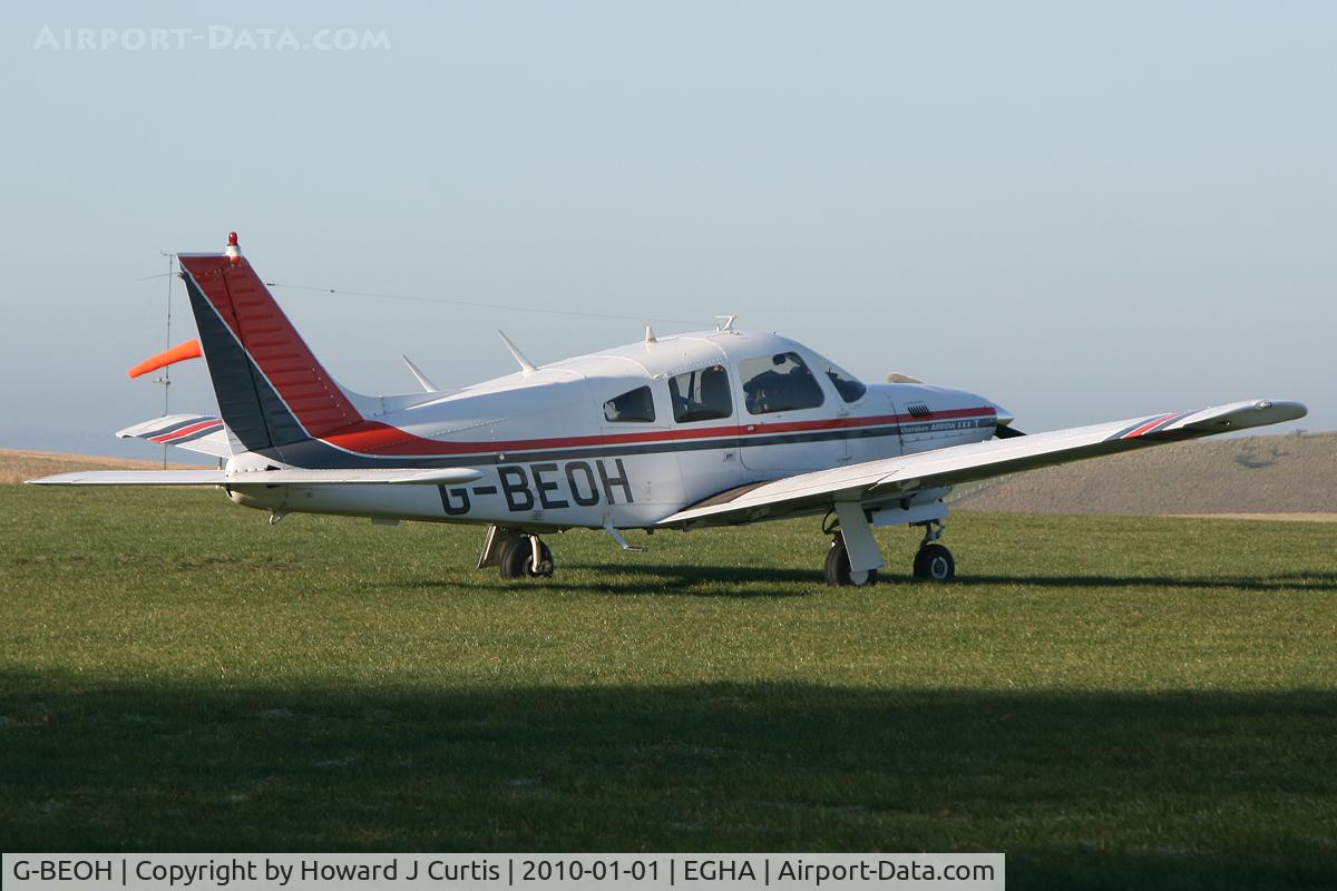G-BEOH, 1977 Piper PA-28R-201T Cherokee Arrow III C/N 28R-7703038, At the New Year's Day Fly-In. Privately owned.
