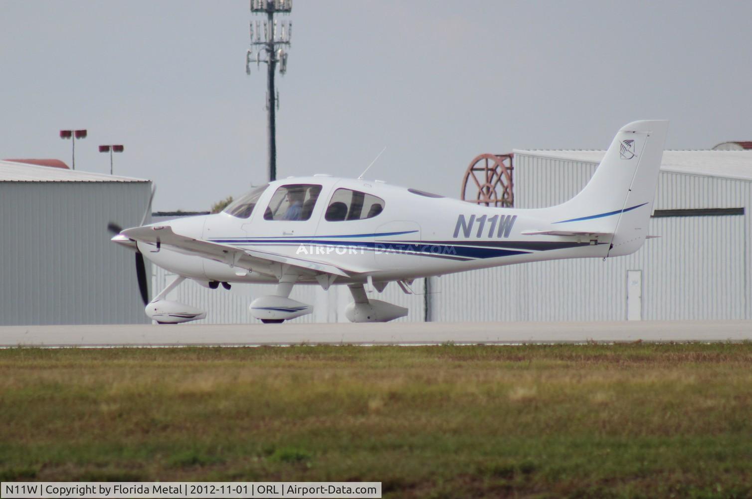 N11W, 2002 Cirrus SR22 C/N 0262, Cirrus SR22
