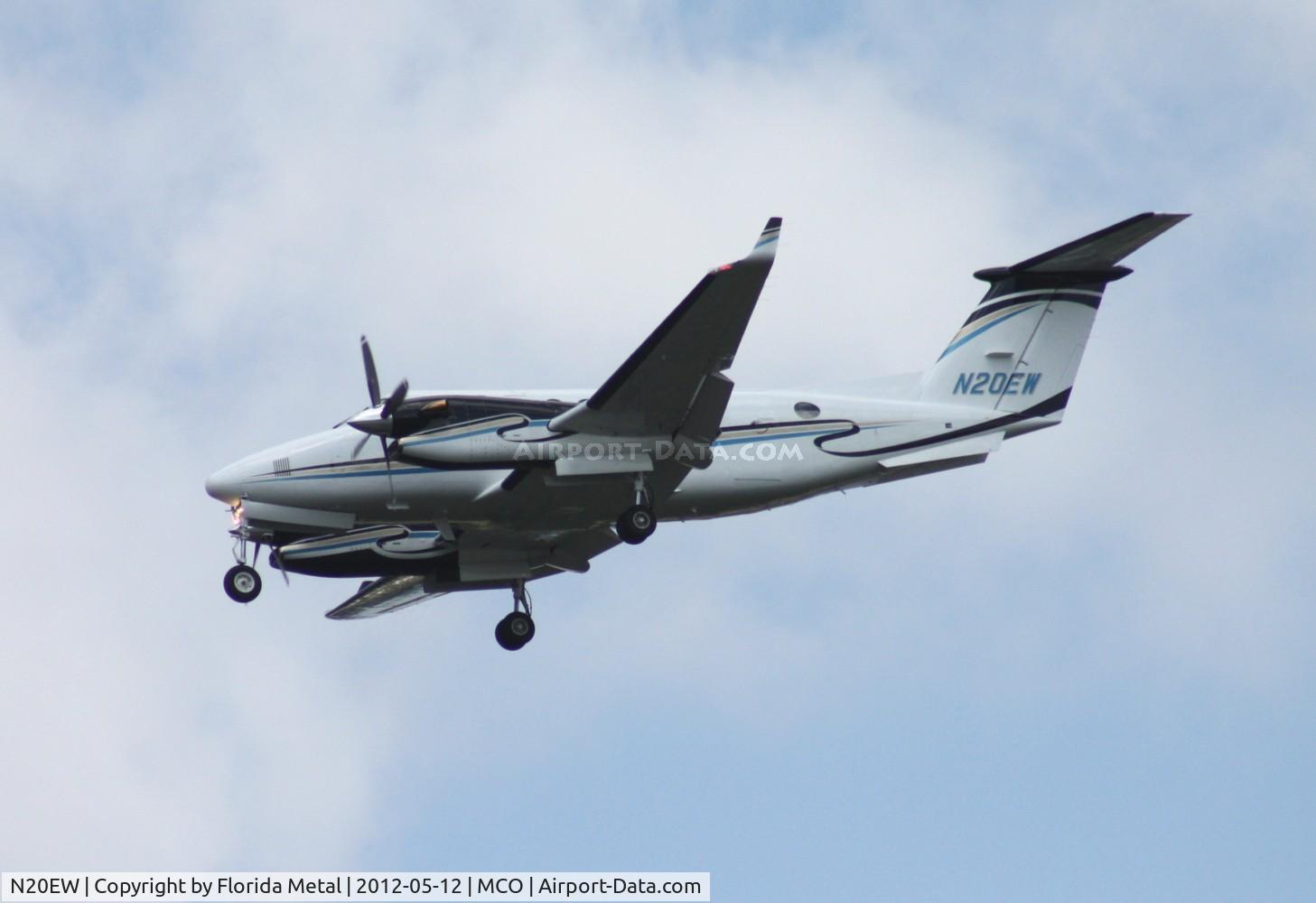 N20EW, Raytheon Aircraft Company B300 C/N FL-260, Beech 300