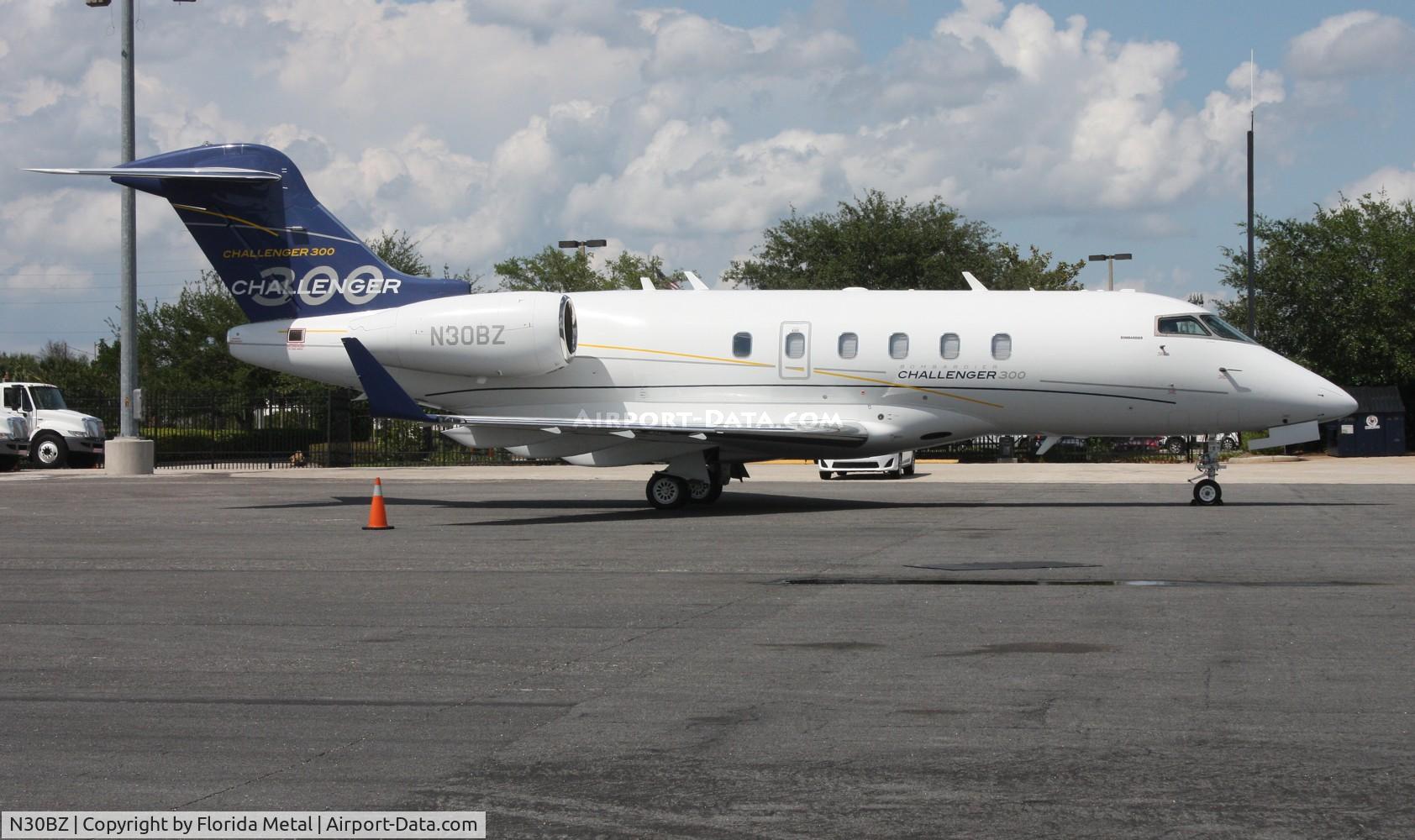 N30BZ, 2004 Bombardier Challenger 300 (BD-100-1A10) C/N 20030, Challenger 300