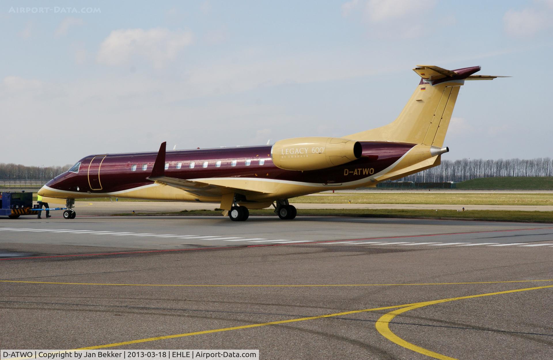 D-ATWO, 2007 Embraer EMB-135BJ Legacy C/N 14501010, Apron Lelystad. Just before entering QAPS to get a new livery.