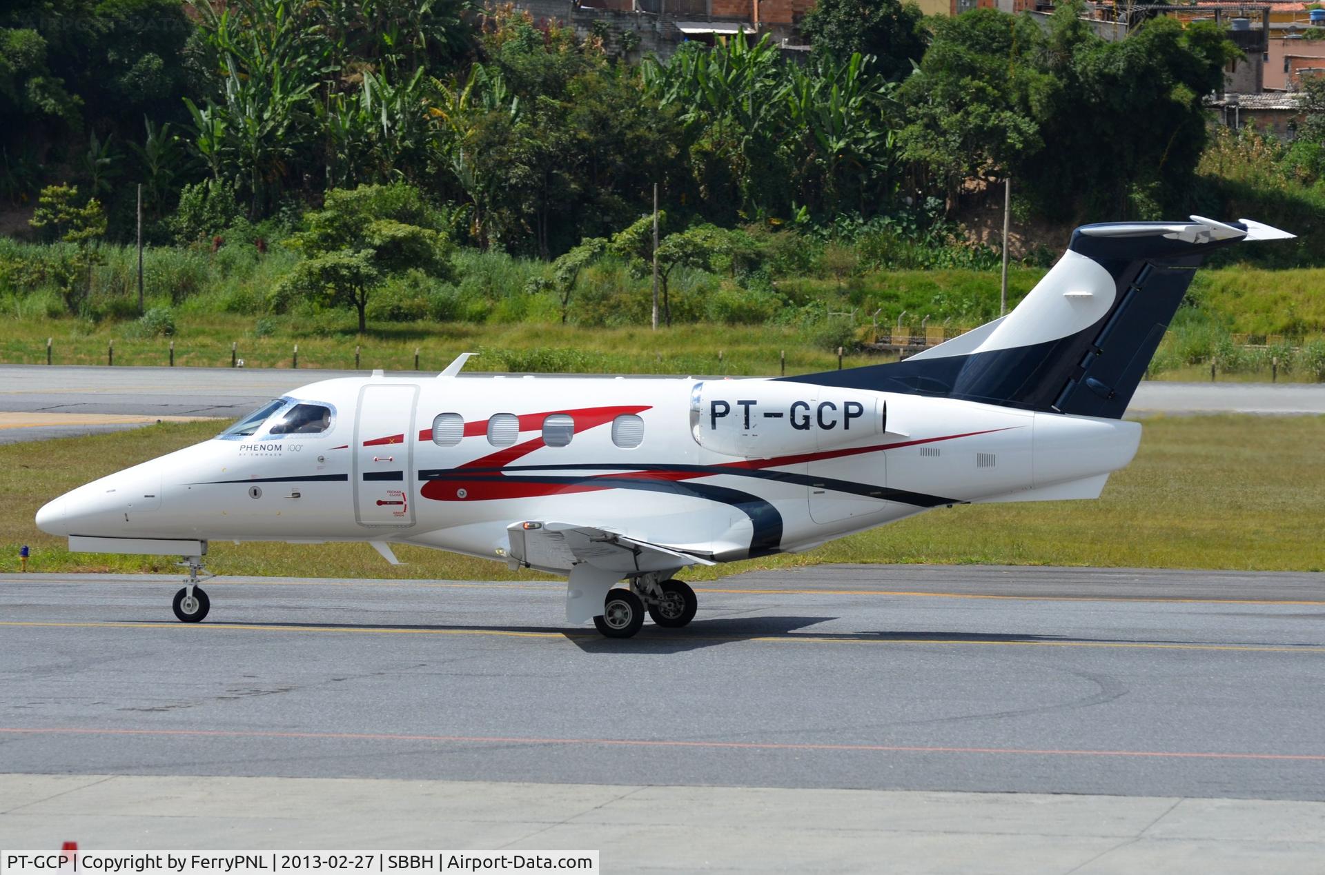 PT-GCP, 2010 Embraer EMB-500 Phenom 100 C/N 50000161, E500 taying out for departure in PLU