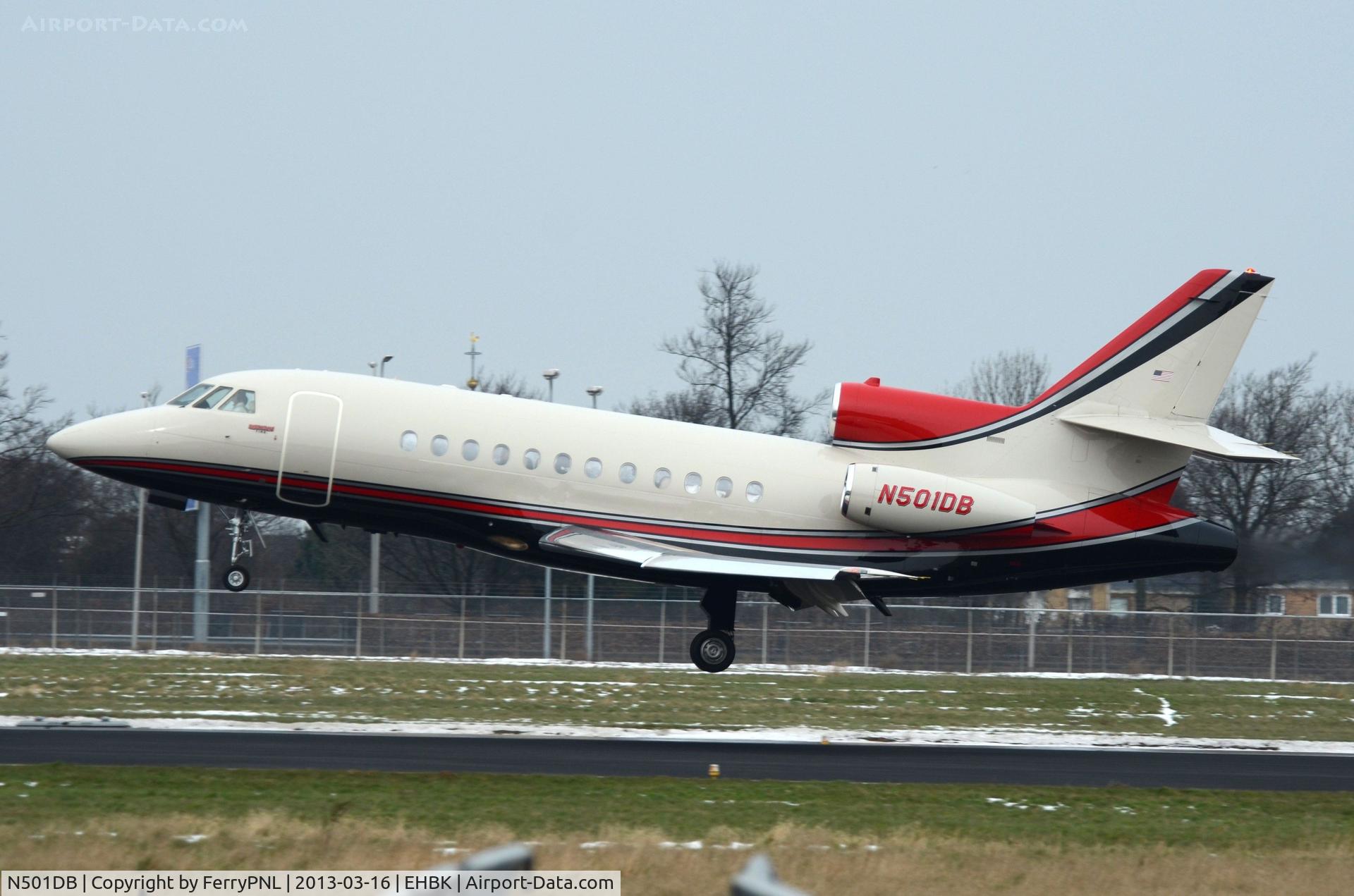 N501DB, 2002 Dassault Falcon 900 C/N 196, DA900 visiting Tefaf (the fine art fair) 2013