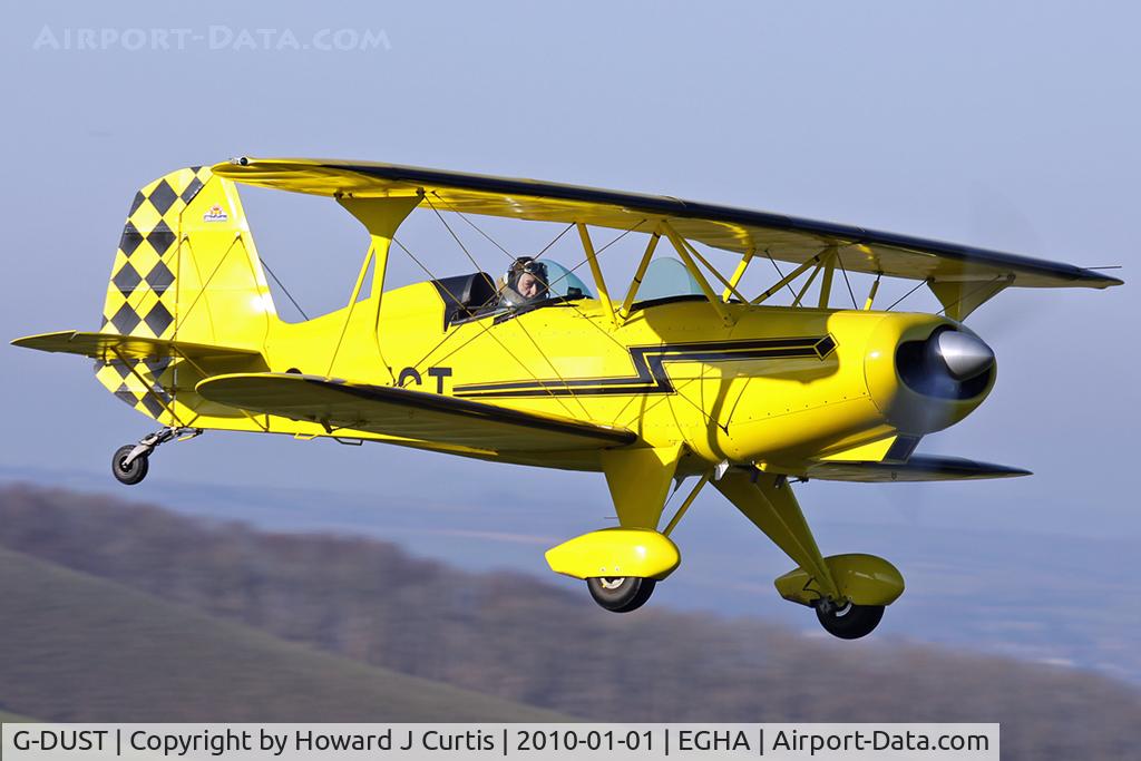 G-DUST, 1983 Stolp SA-300 Starduster Too C/N JP-2, At the New Year's Day Fly-In. Privately owned. A resident here, caught on departure.
